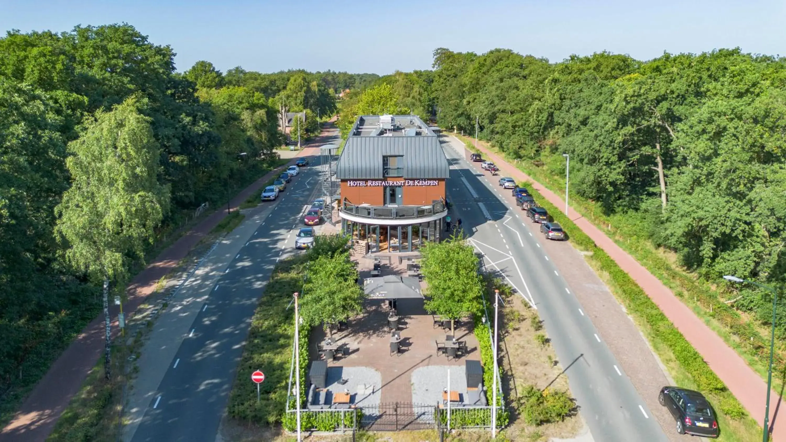 Property building in Fletcher Hotel-Restaurant De Kempen Property building in Fletcher Hotel-Restaurant De Kempen