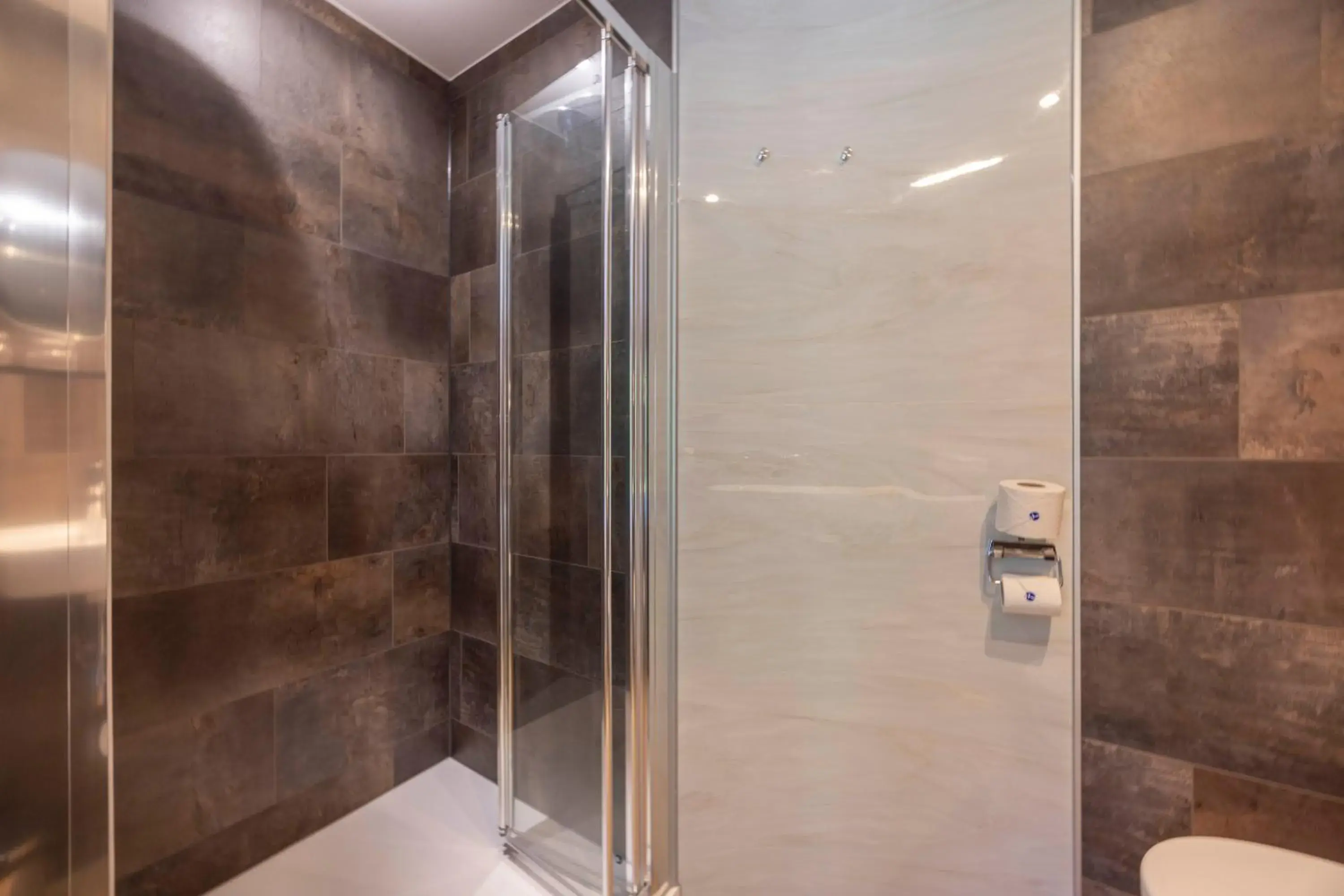 Shower in Fletcher Hotel-Restaurant De Kempen Shower in Fletcher Hotel-Restaurant De Kempen