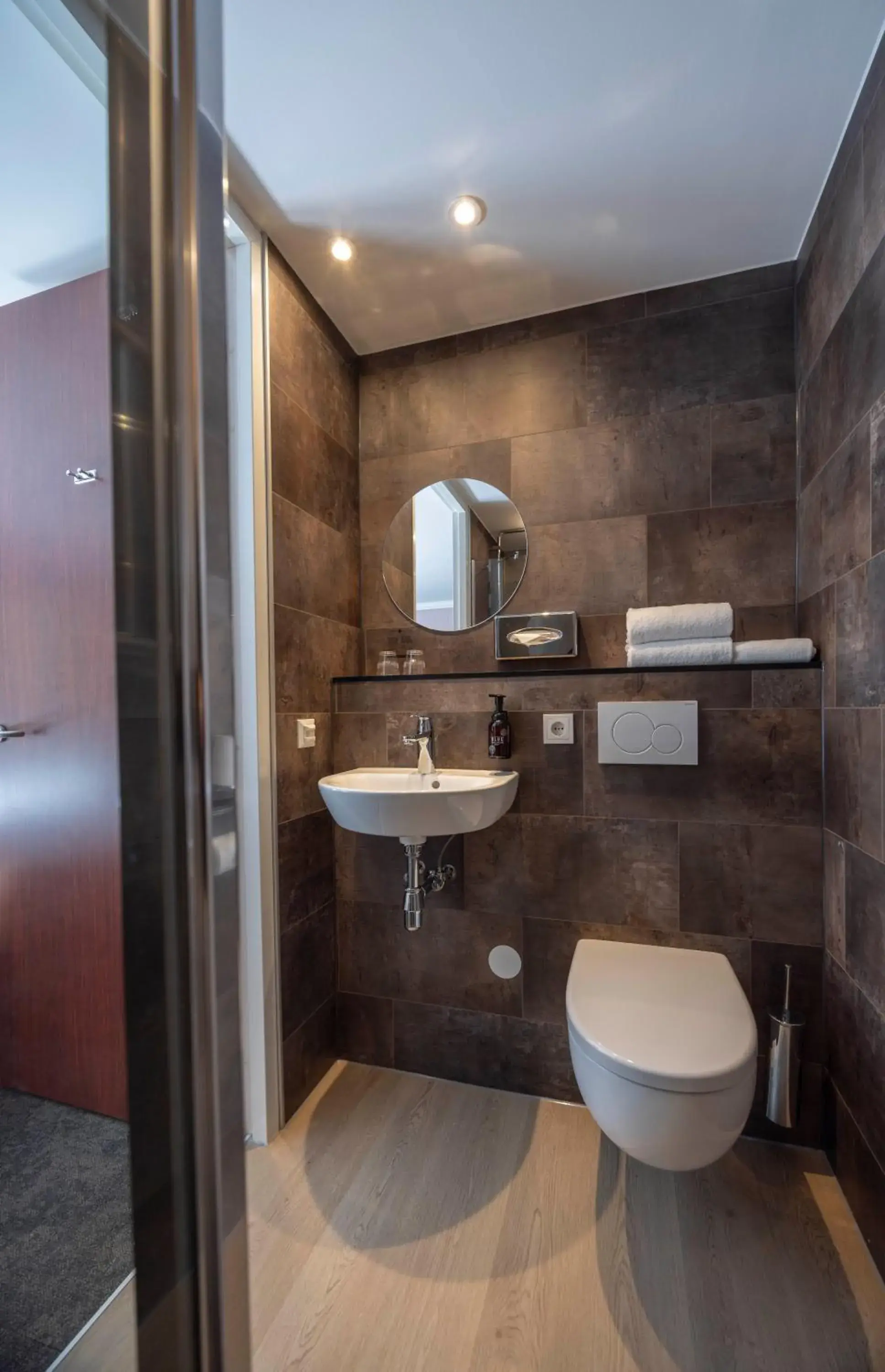 Toilet in Fletcher Hotel-Restaurant De Kempen Toilet in Fletcher Hotel-Restaurant De Kempen