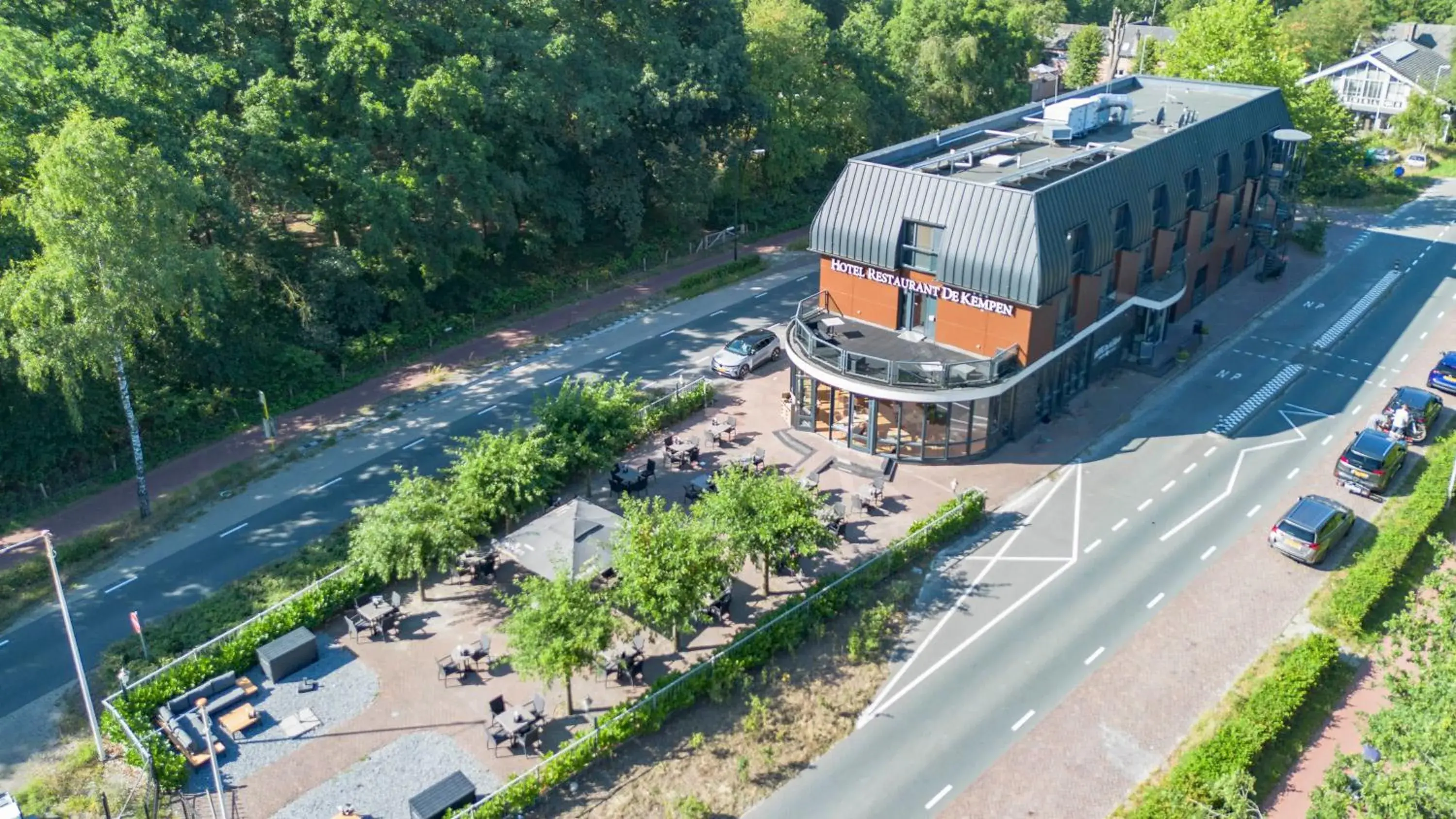 Property building in Fletcher Hotel-Restaurant De Kempen Property building in Fletcher Hotel-Restaurant De Kempen