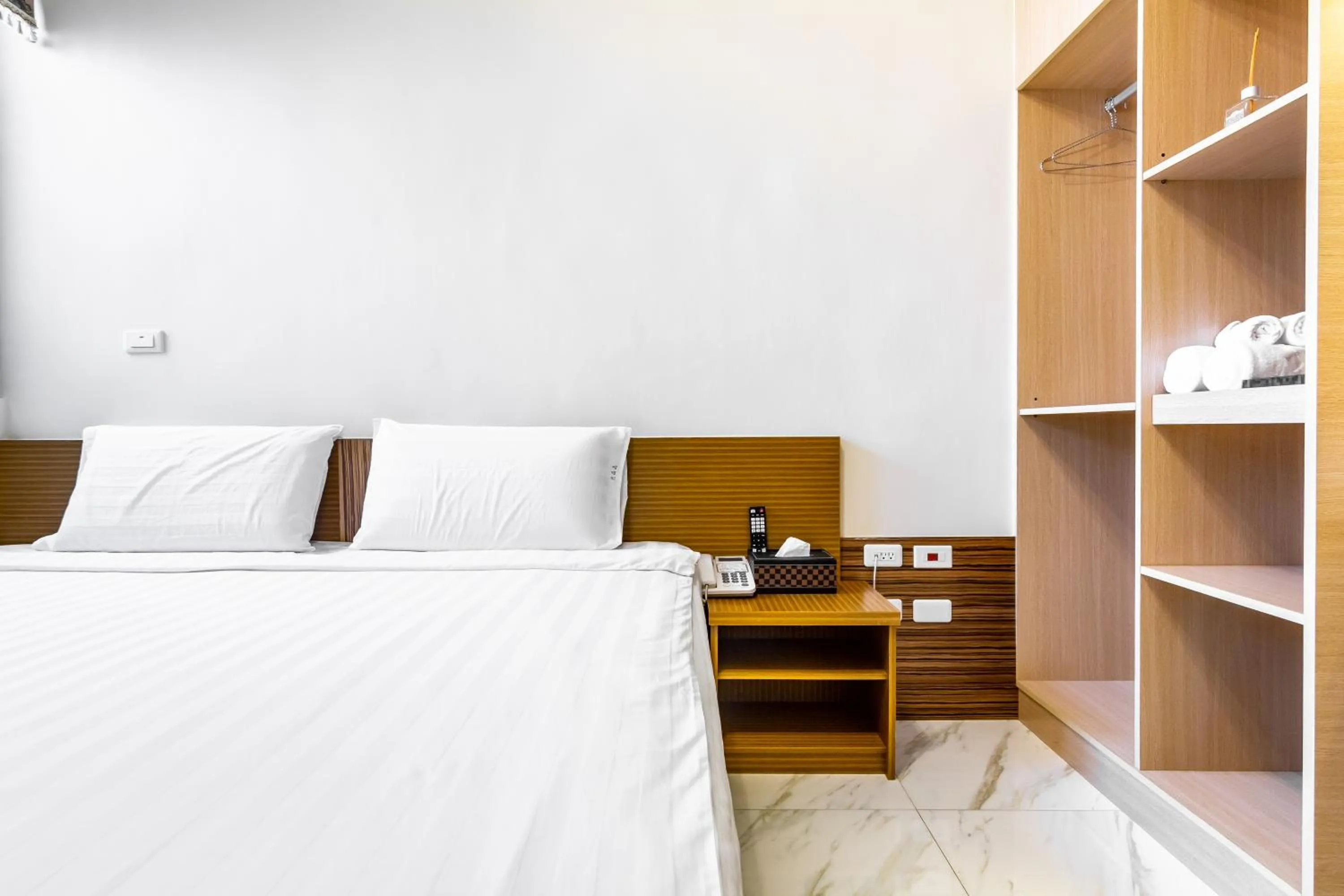 Decorative detail, Bed in Starry Home