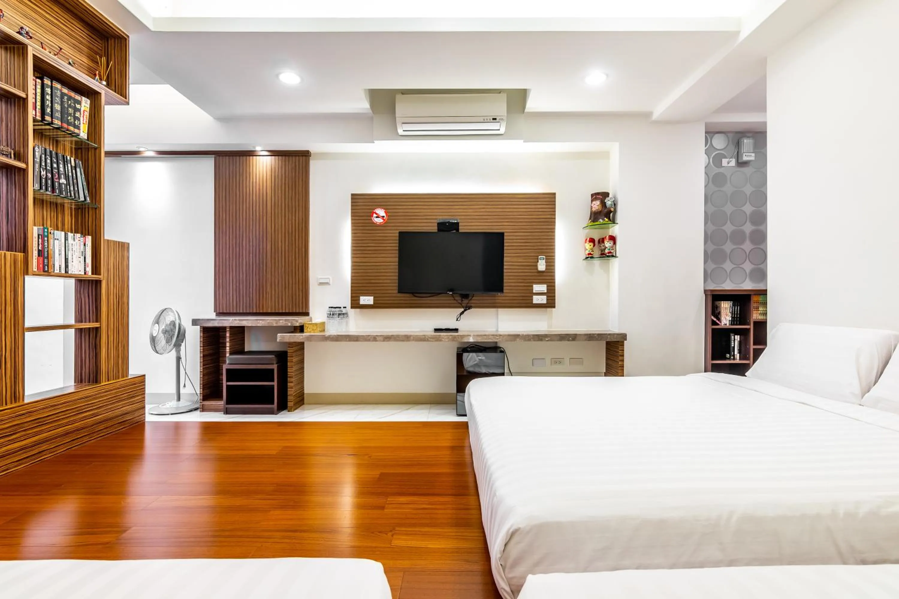 Decorative detail, Bed in Starry Home