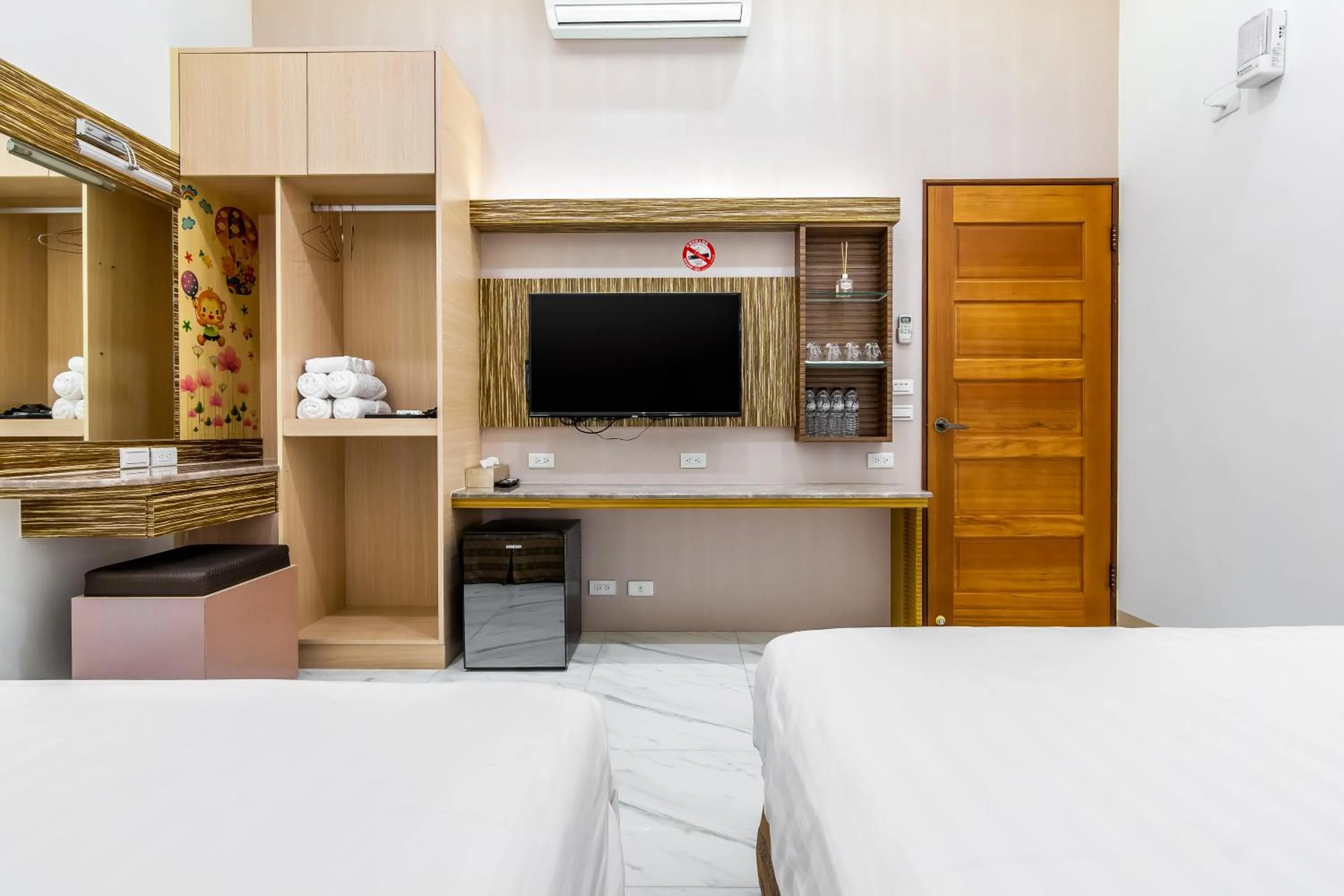 Decorative detail in Starry Home