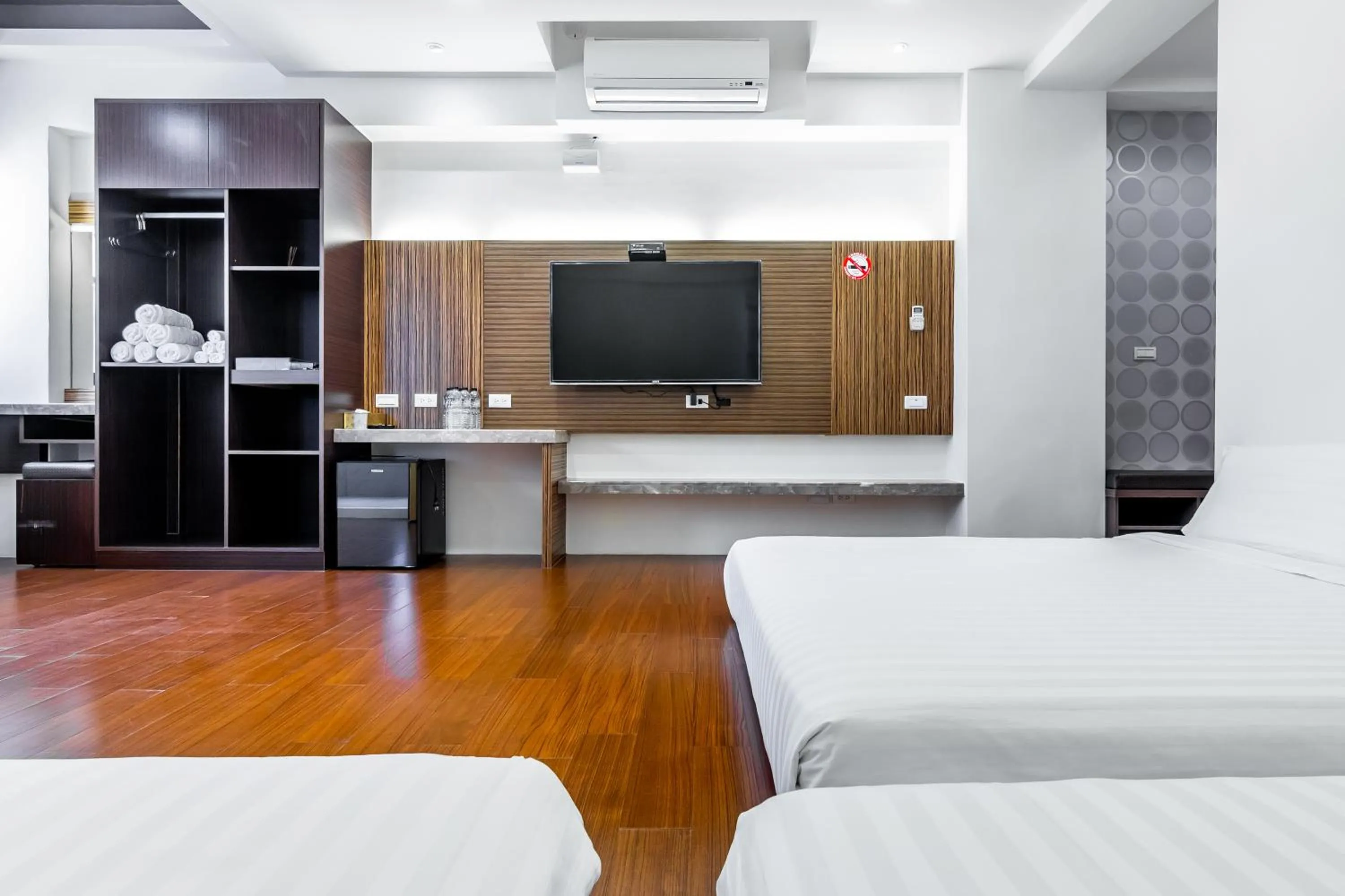 Decorative detail, Bed in Starry Home