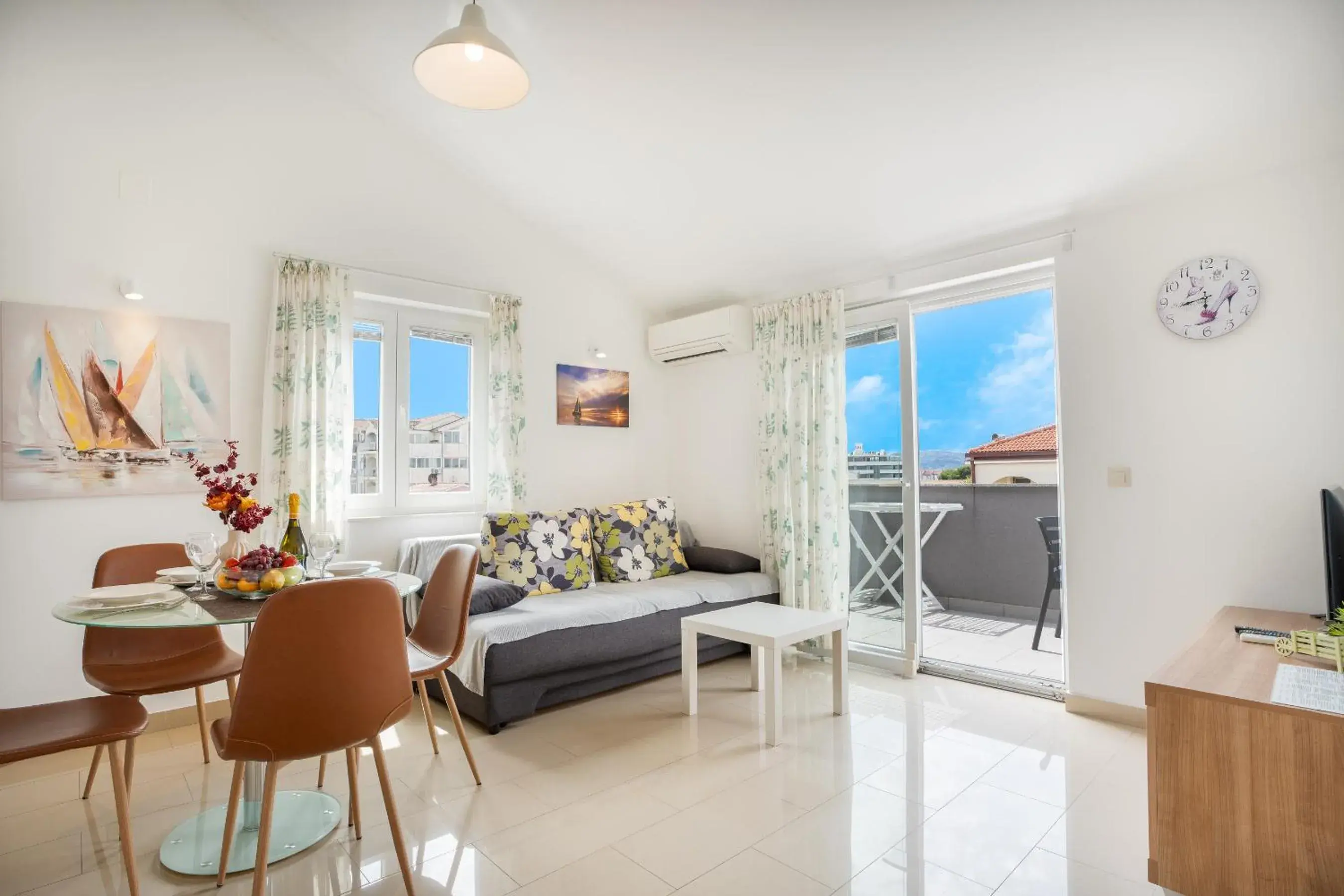 Deluxe Apartment with Terrace in Apartments A&A Deluxe Apartment with Terrace in Apartments A&A