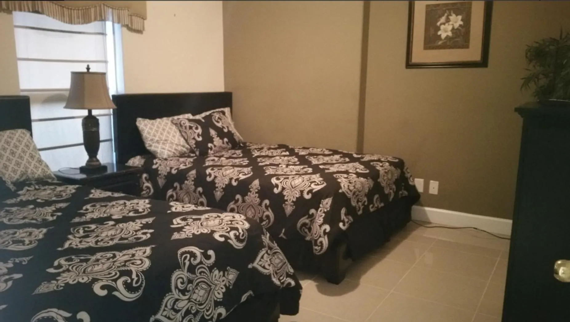 Bed in Ocean Reef 2 bedroom/2 bath!