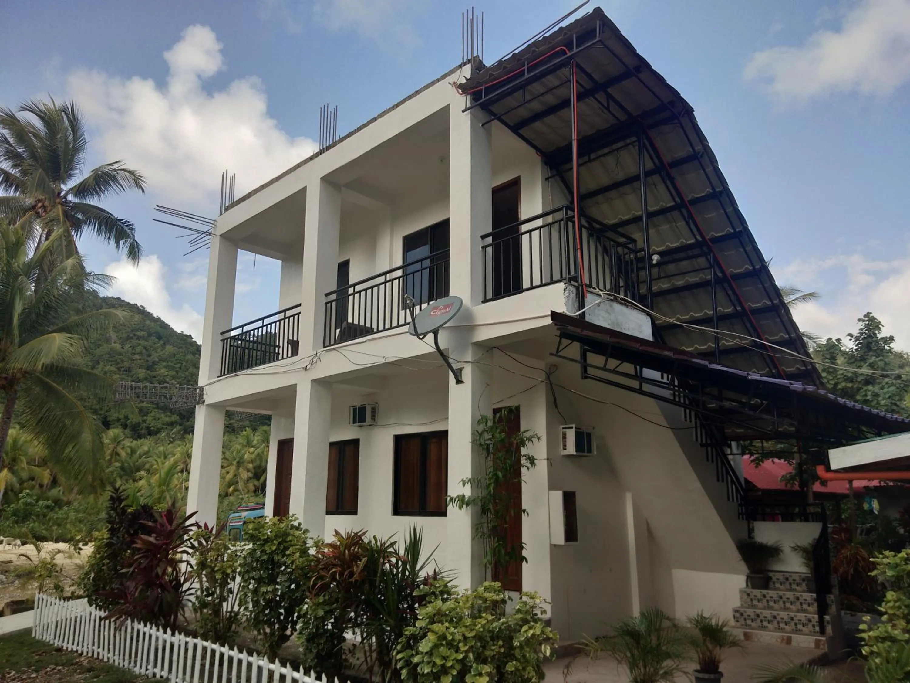 Property building in RSK Beach and Accommodation