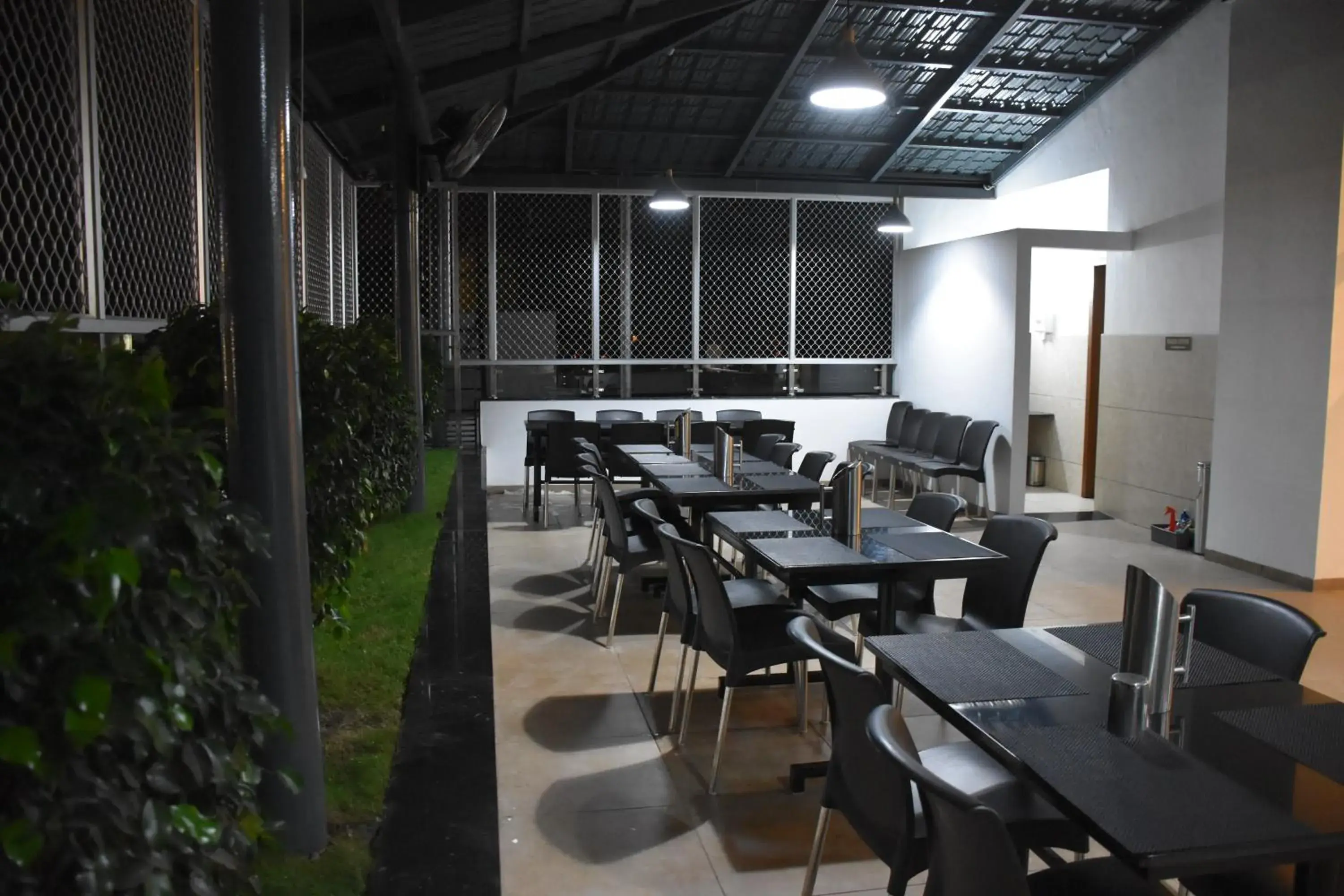 Restaurant/places to eat in Heritage Inn Restaurant/places to eat in Heritage Inn