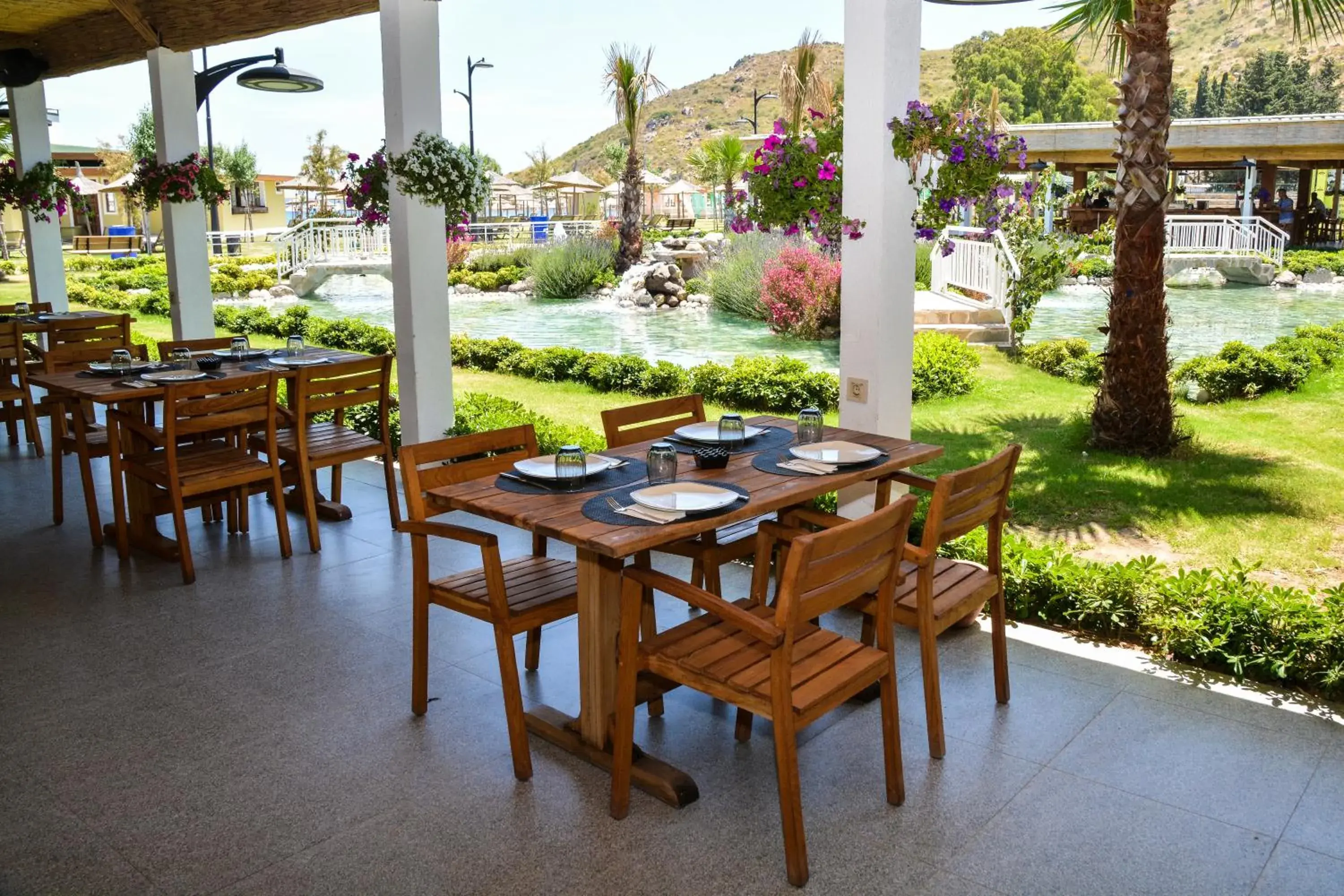 Restaurant/places to eat in Club Marma Hotel Restaurant/places to eat in Club Marma Hotel