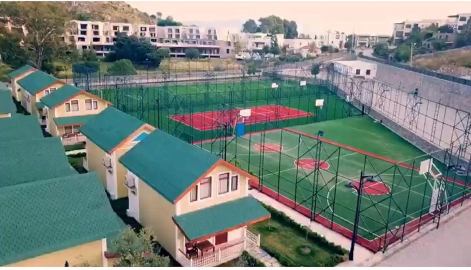 Tennis court in Club Marma Hotel