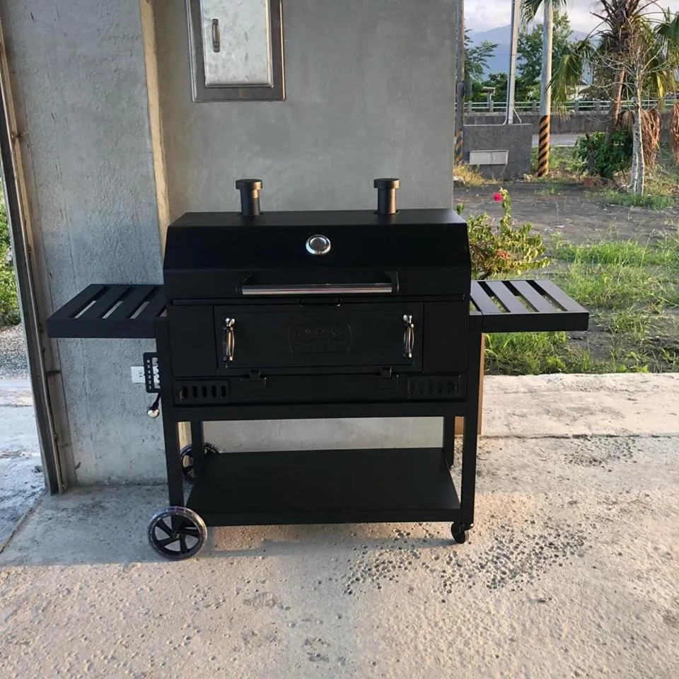 BBQ facilities in Maple Left Shore