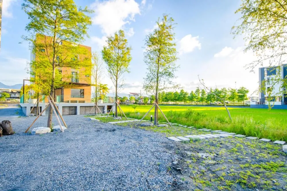 Property building in Maple Left Shore