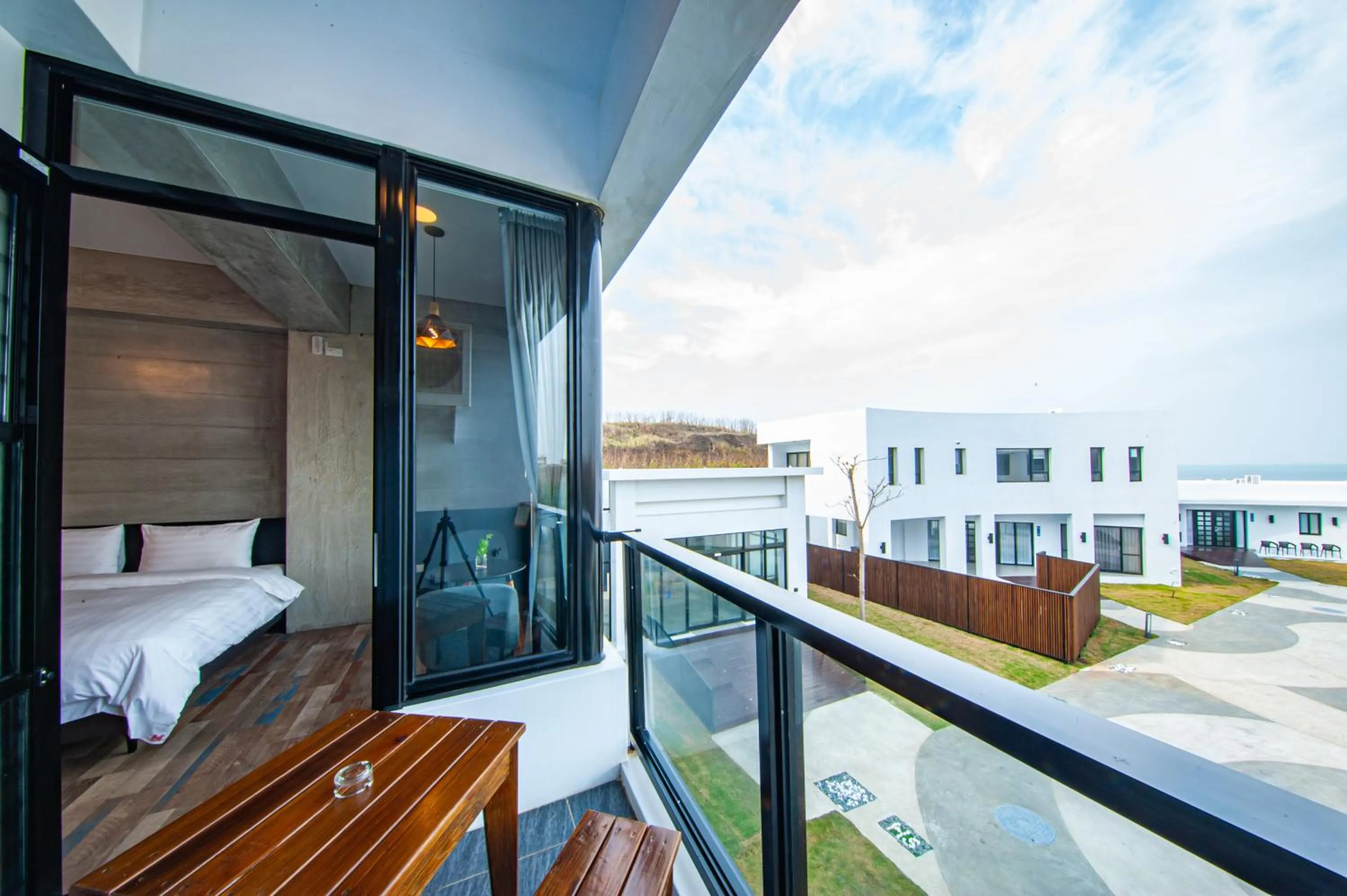 Balcony/Terrace, Bed in SH Villa