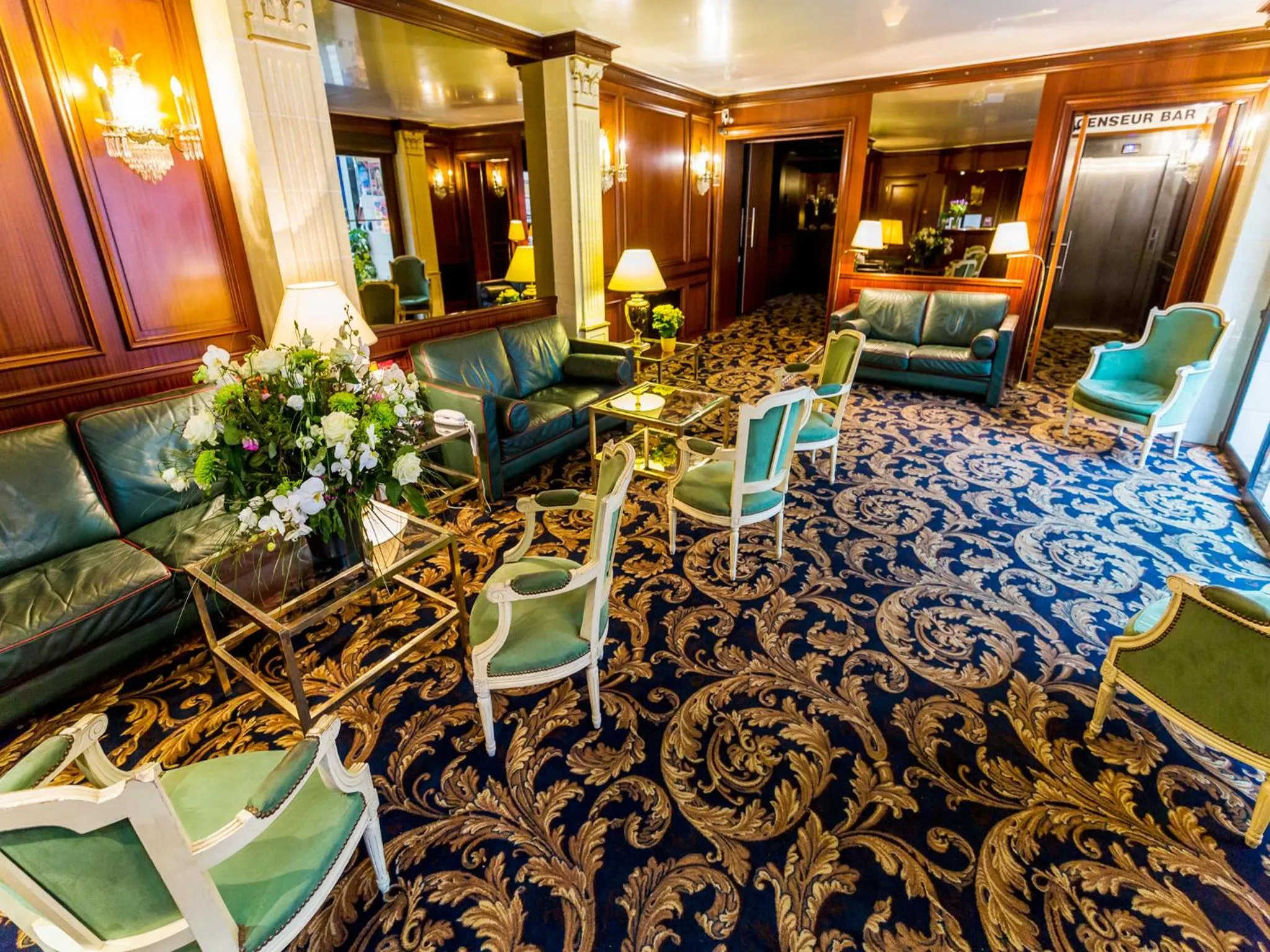 Lobby or reception in Hôtel Irlande