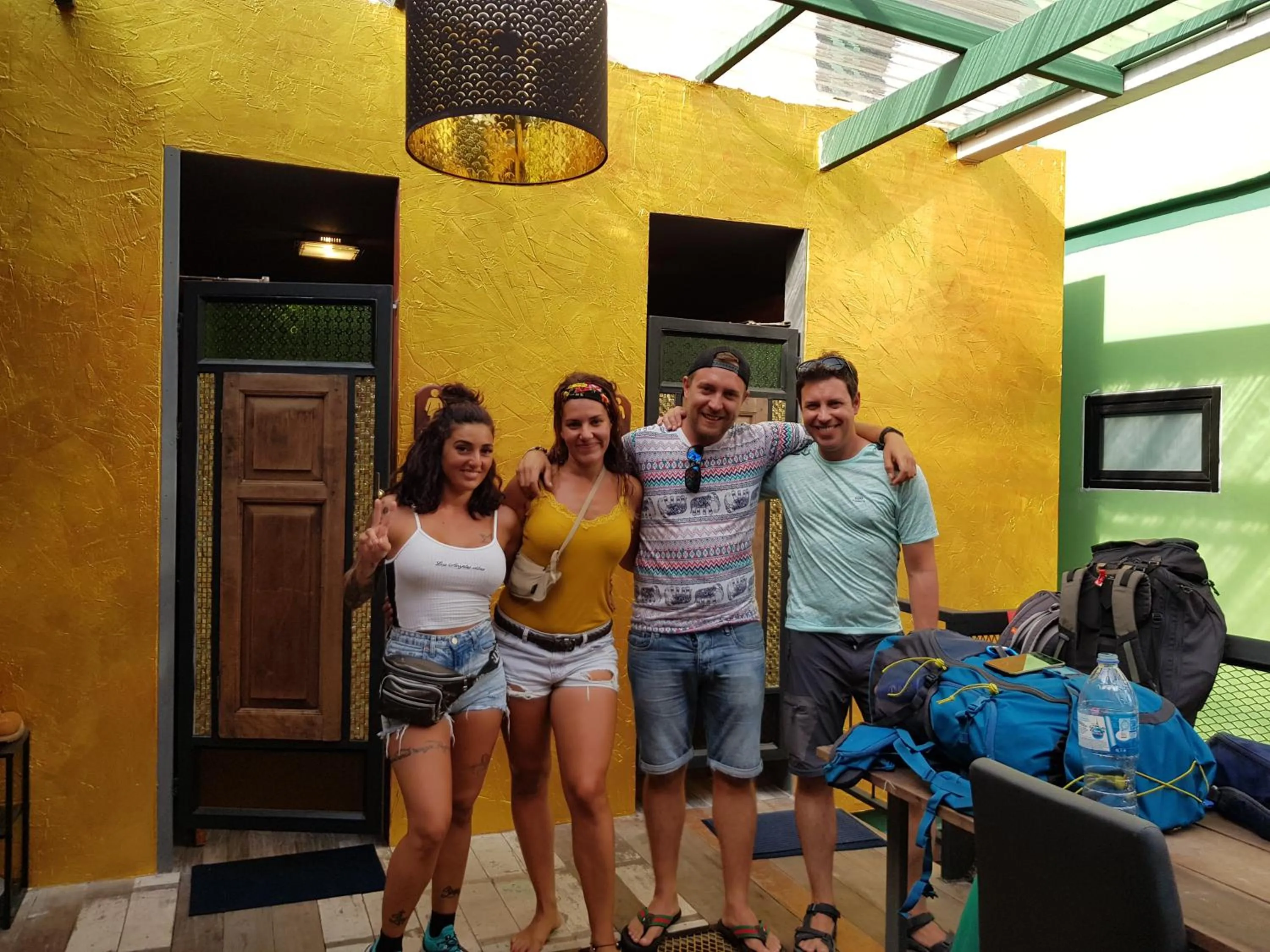 People in Tepbunthom Hostel