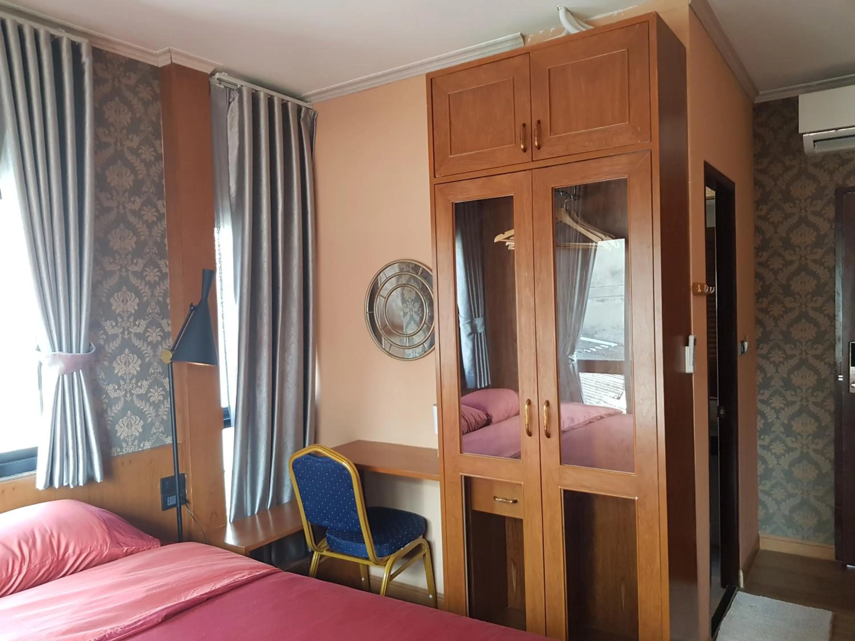 Bed in Tepbunthom Hostel