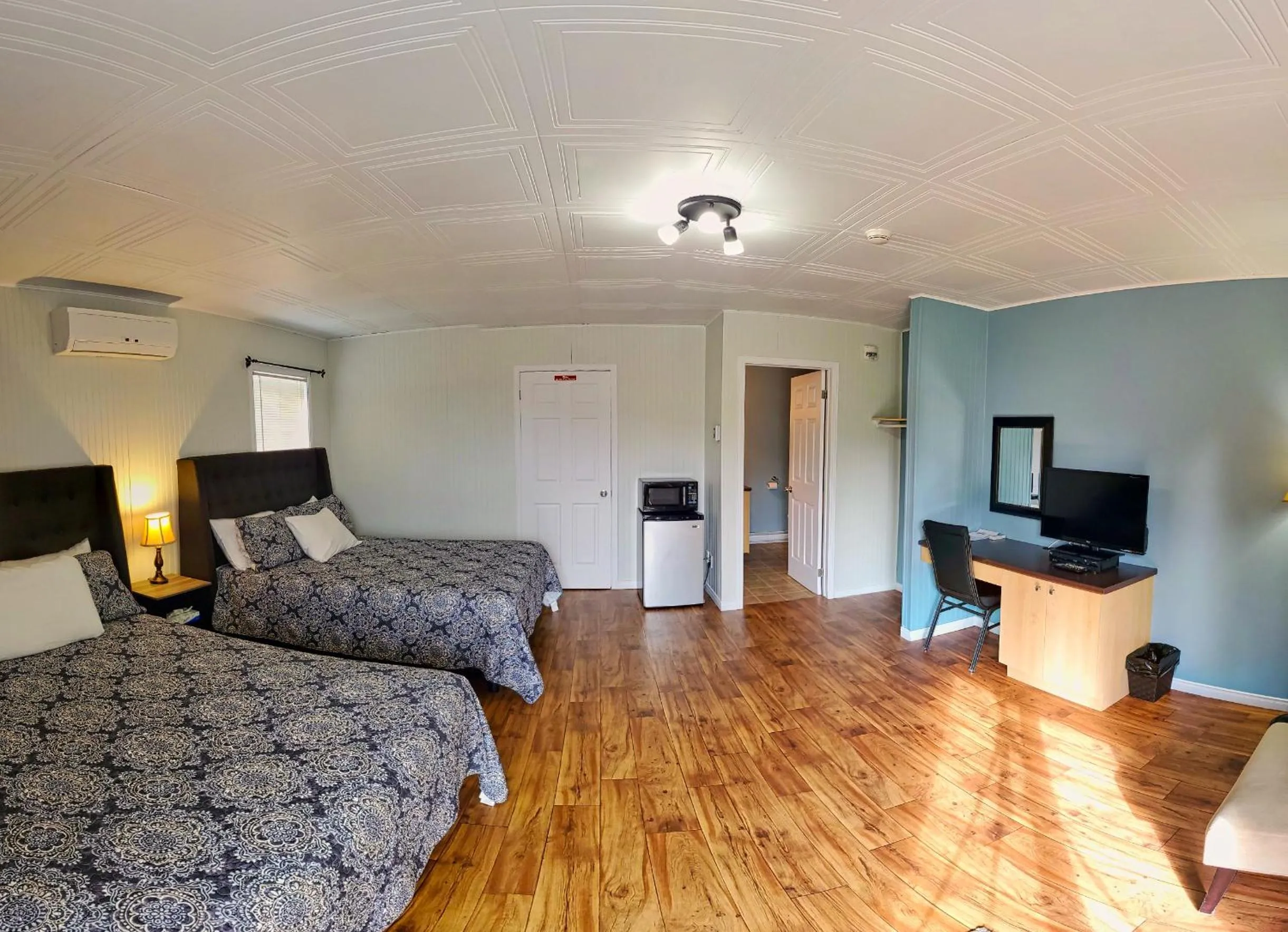 Bed in Motel Au Vieux Frontenac