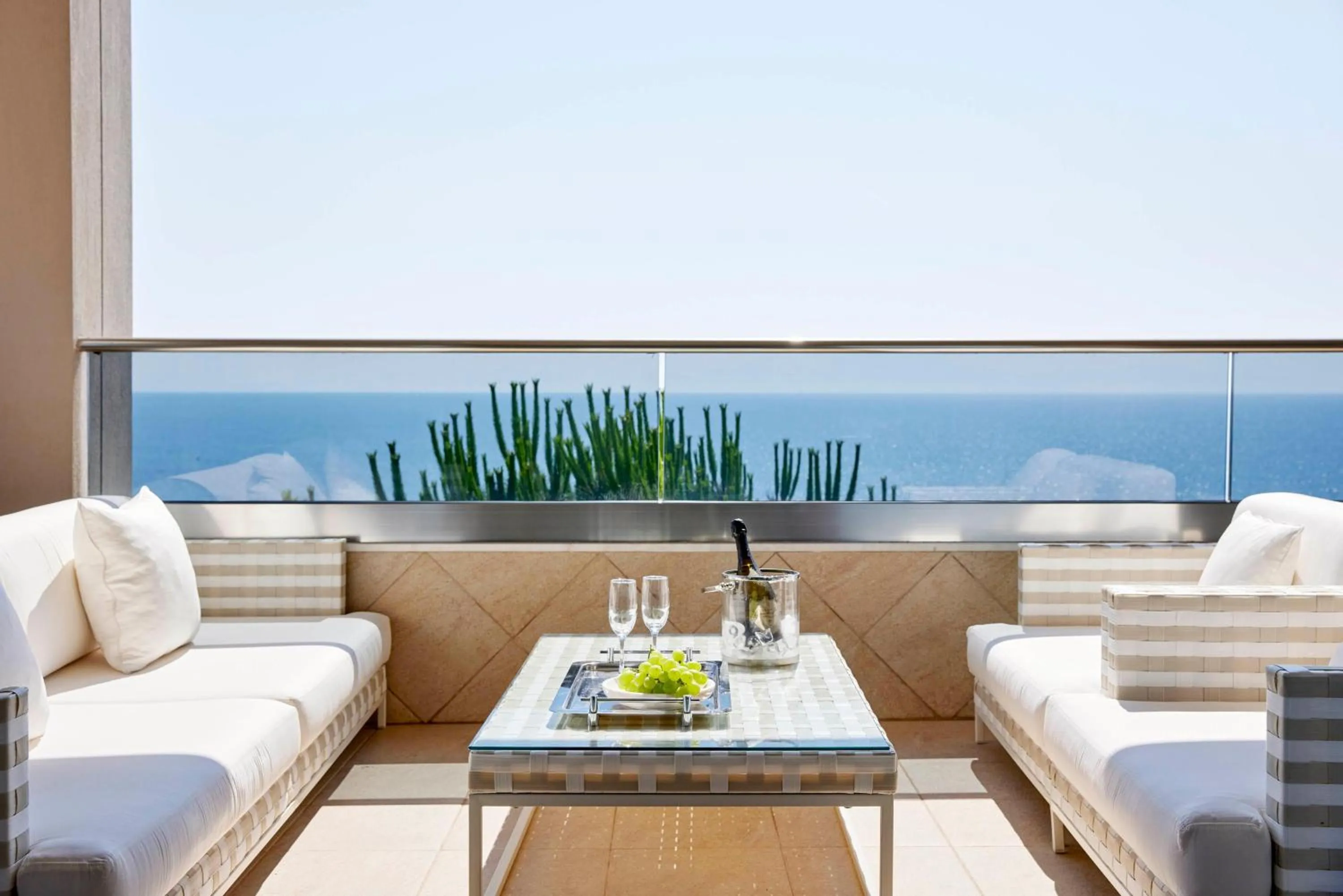 Balcony/Terrace in Pomegranate Wellness Spa Hotel