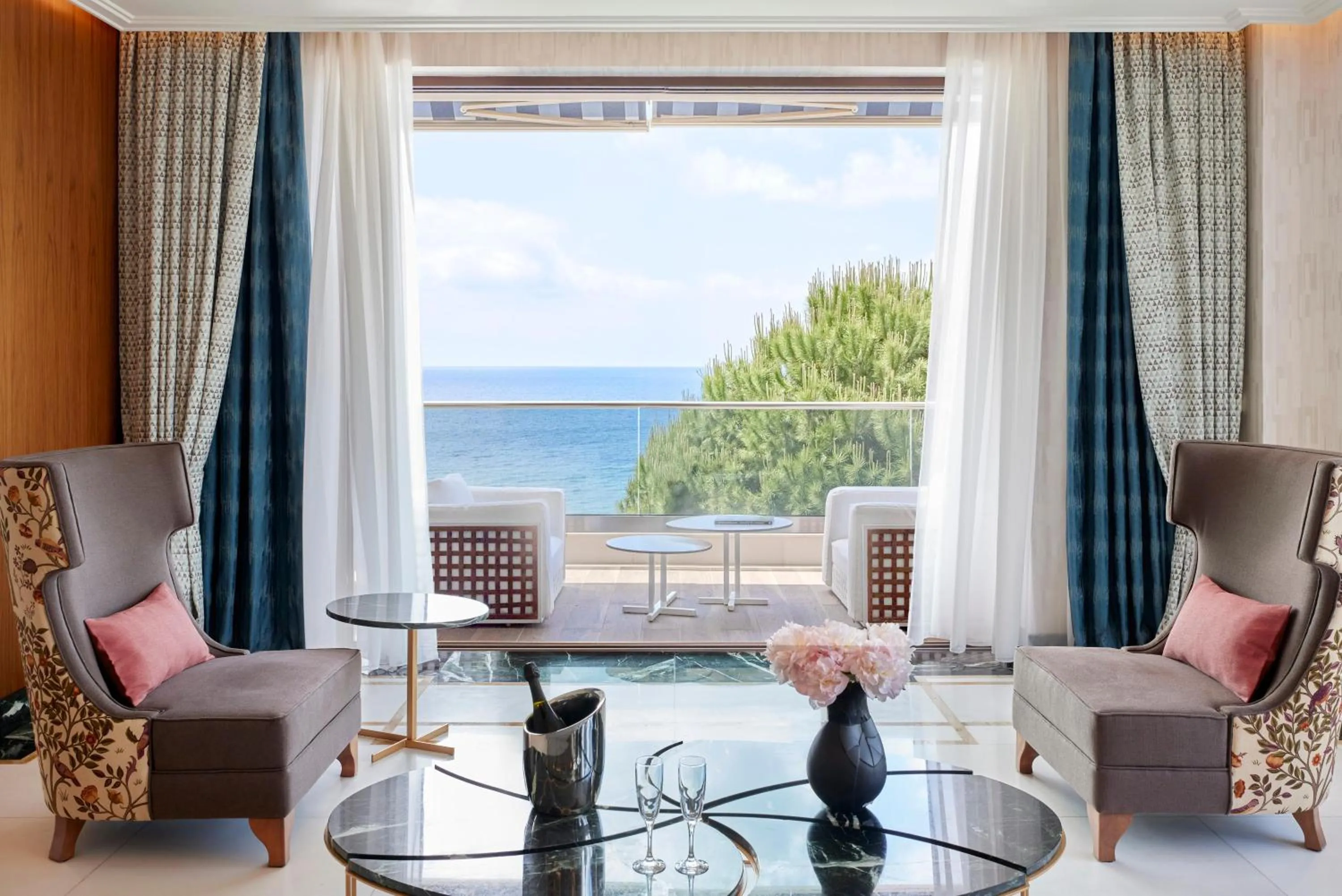 Photo of the whole room in Pomegranate Wellness Spa Hotel