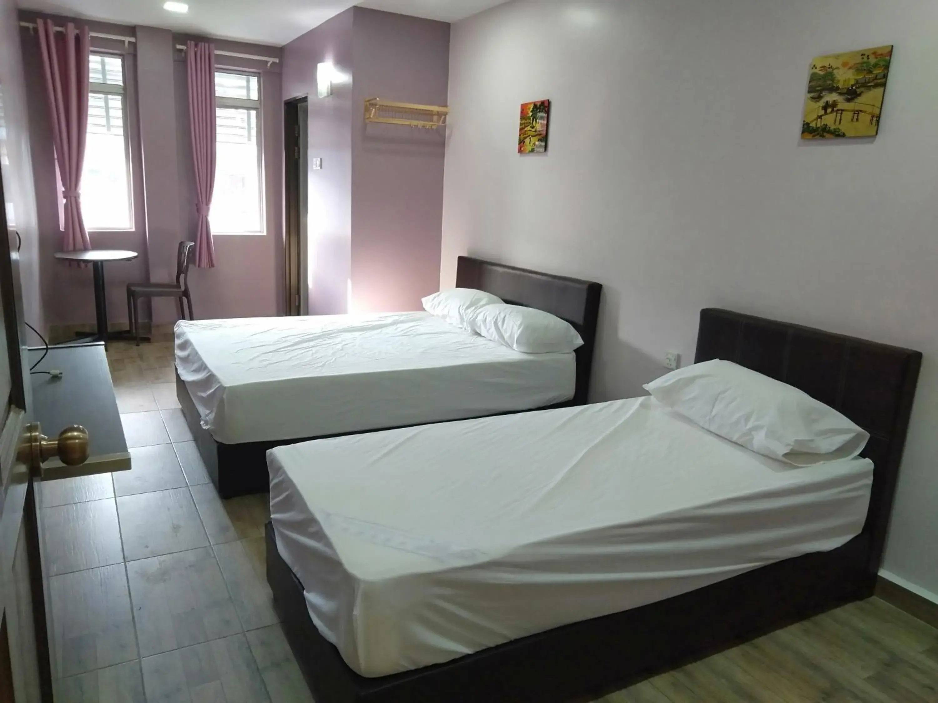 Family Room with Private Bathroom in Purple Dream Home Family Room with Private Bathroom in Purple Dream Home