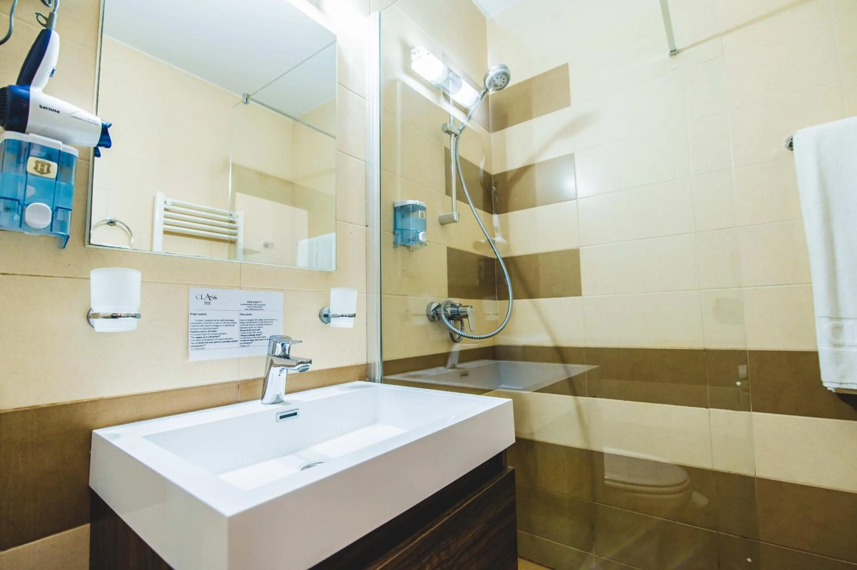 Toilet in Hotel Class