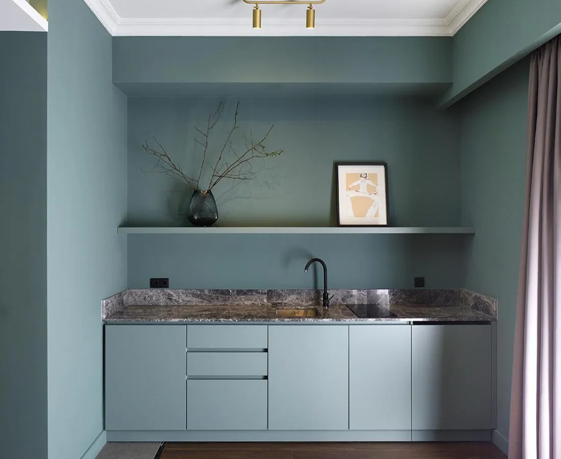 Kitchen or kitchenette in Roomore Apartments