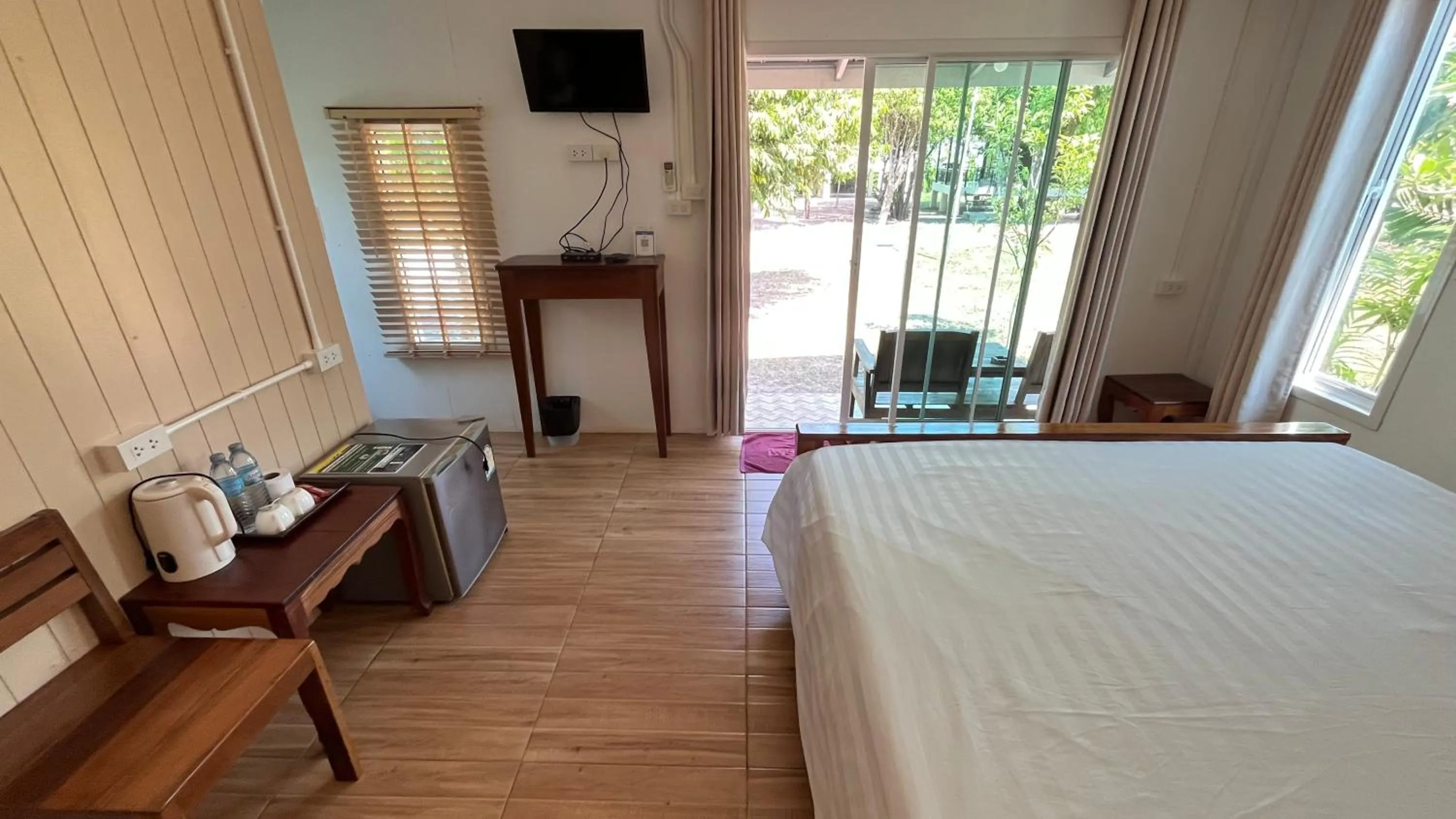 Bed in Sangkaset Resort