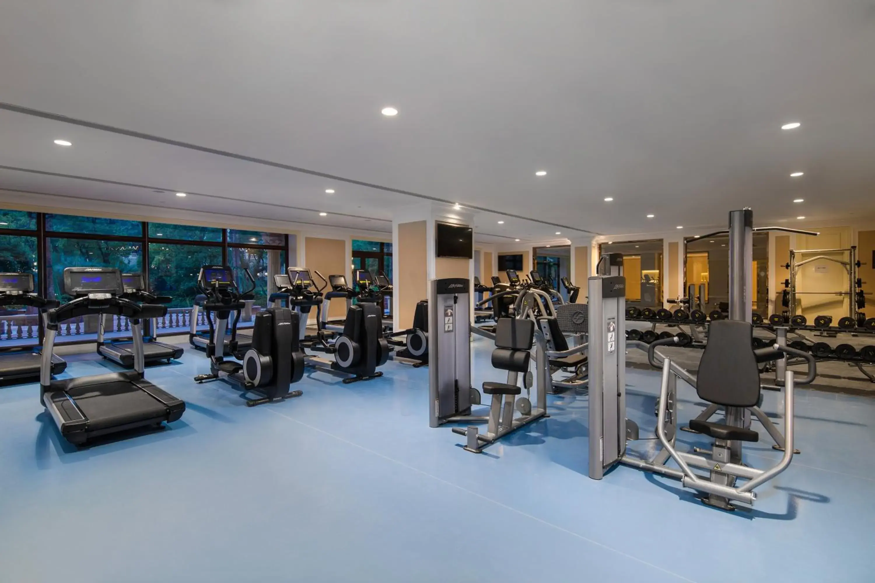 Fitness centre/facilities in Radisson Blu Forest Manor Shanghai Hongqiao - Near NECC Fitness centre/facilities in Radisson Blu Forest Manor Shanghai Hongqiao - Near NECC