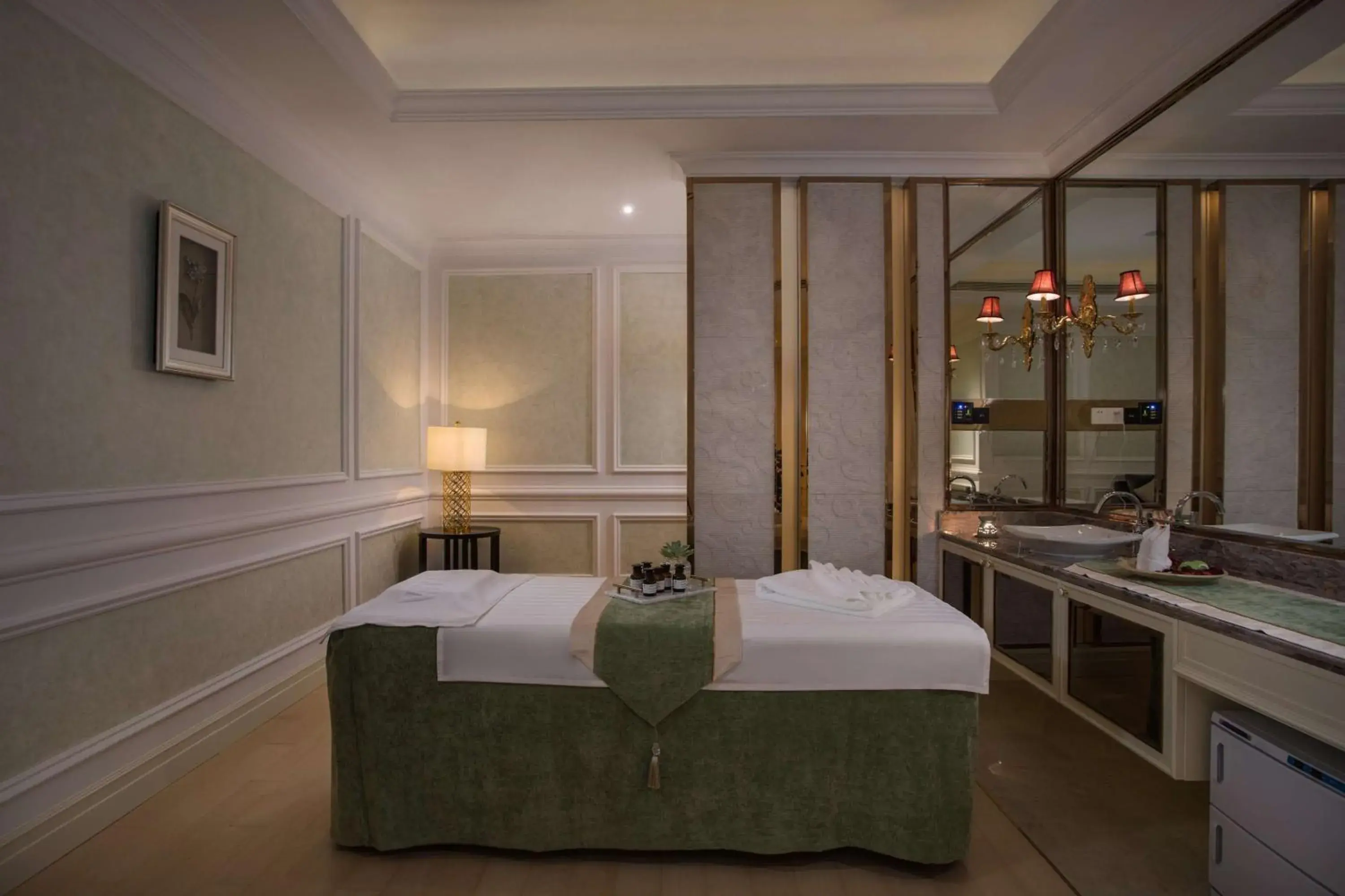 Spa and wellness centre/facilities, Bed in Radisson Blu Forest Manor Shanghai Hongqiao - Near NECC Spa and wellness centre/facilities, Bed in Radisson Blu Forest Manor Shanghai Hongqiao - Near NECC