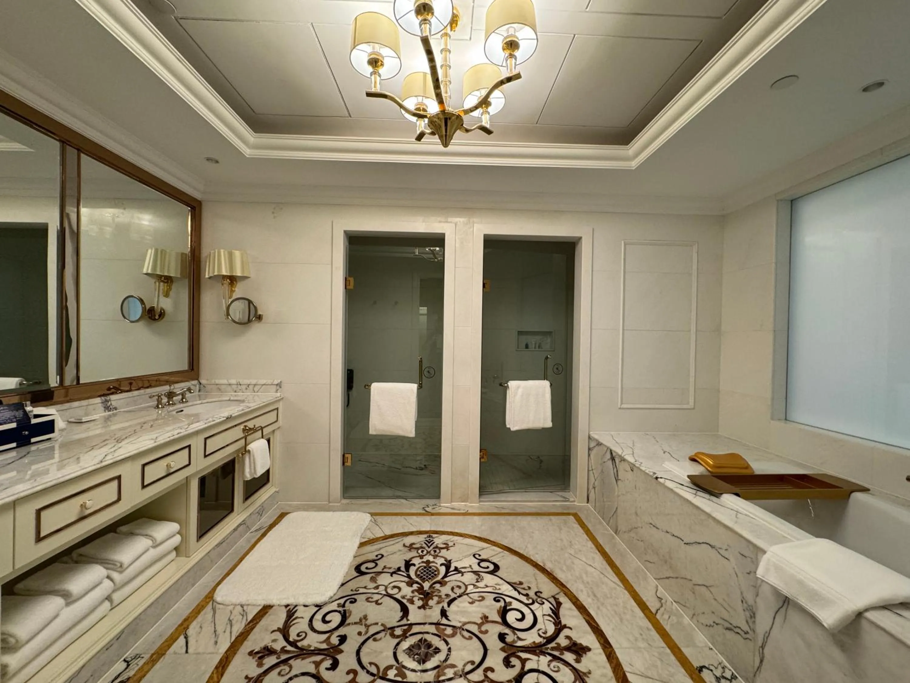 Photo of the whole room in Radisson Blu Forest Manor Shanghai Hongqiao - Near NECC