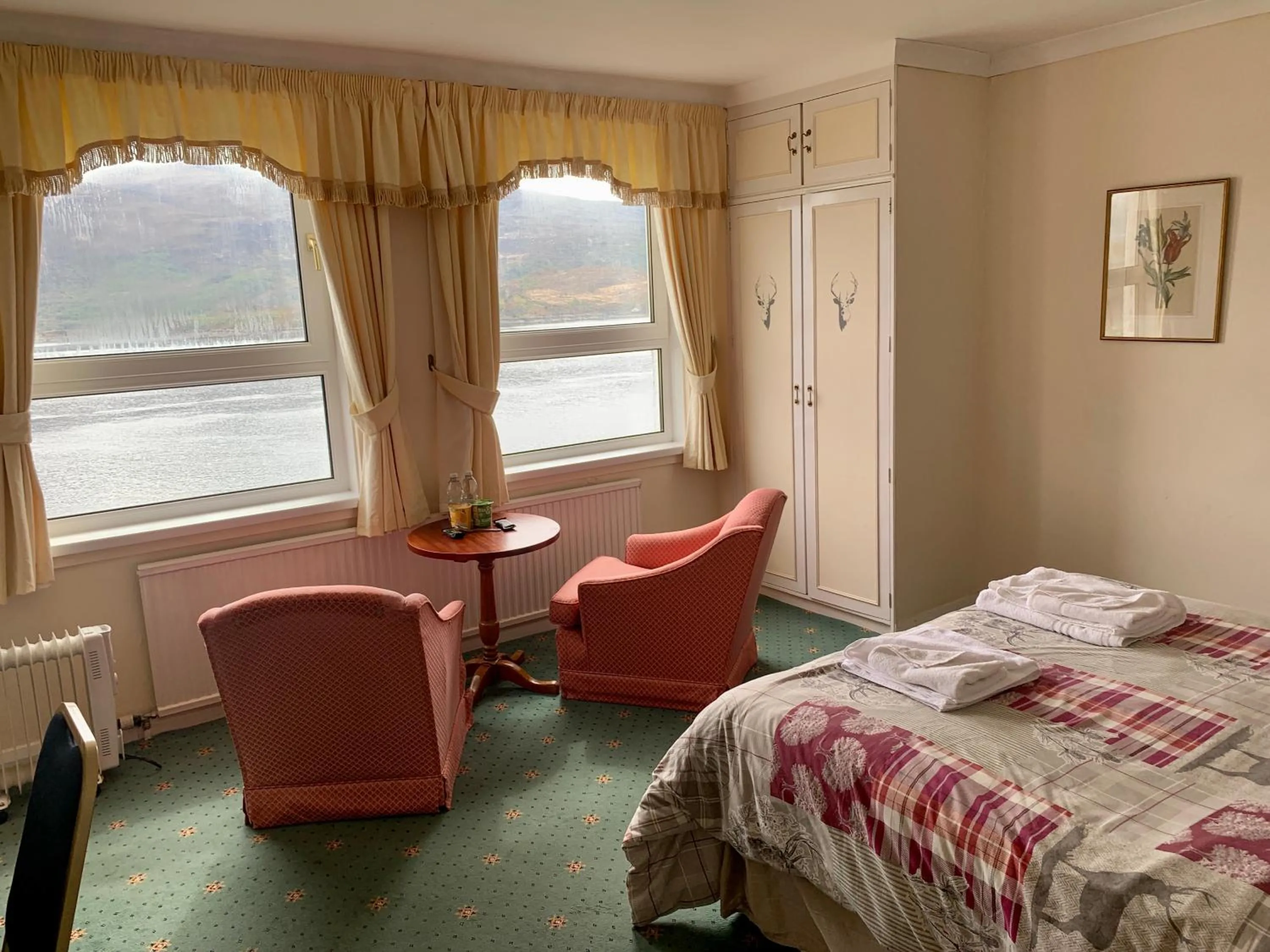 Bedroom, Bed in Skye View Hotel