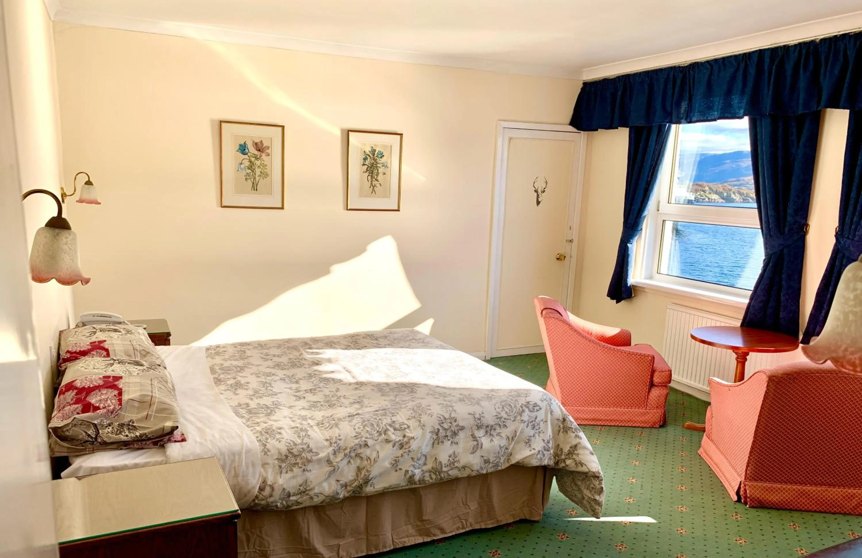 Bedroom, Bed in Skye View Hotel
