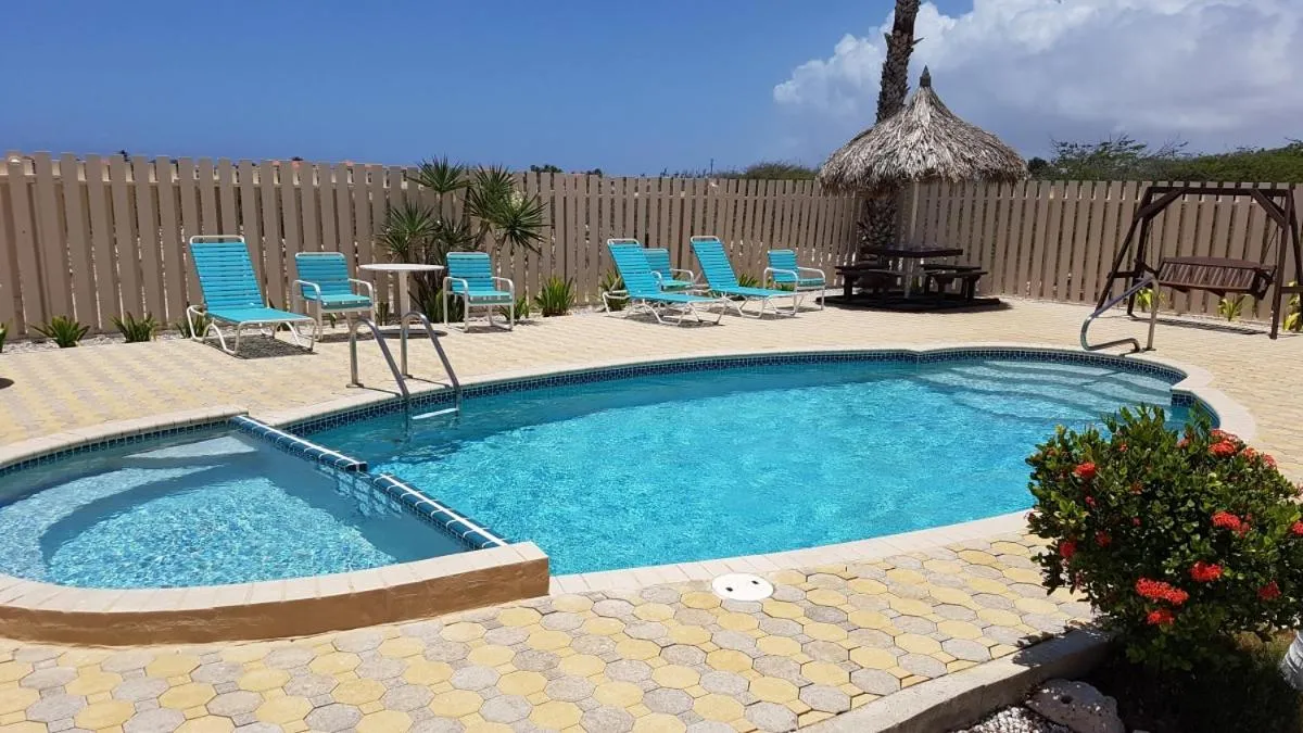 Swimming pool in Aruba Beach Villas