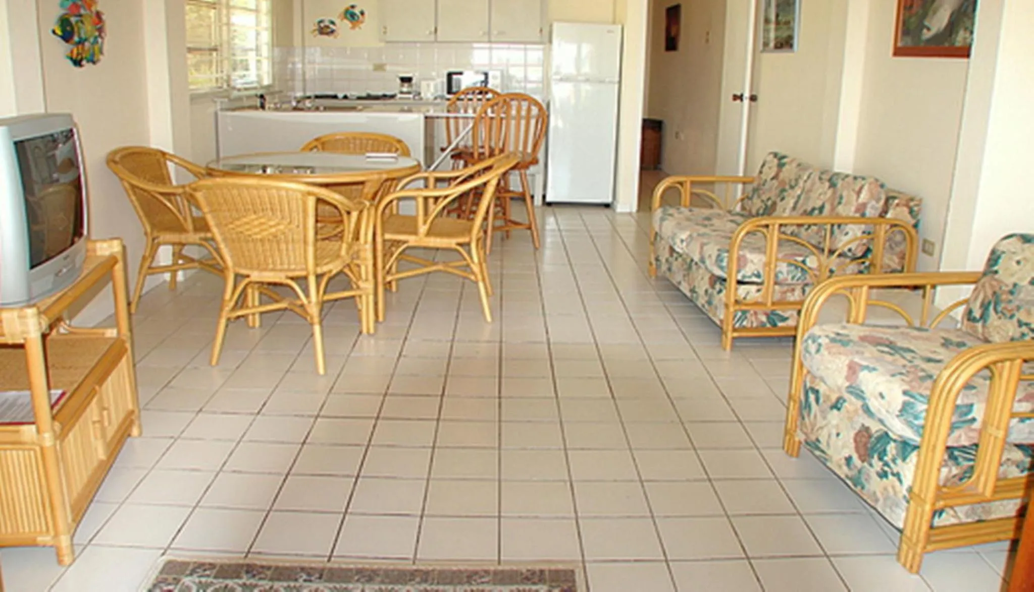 Kitchen or kitchenette in Aruba Beach Villas