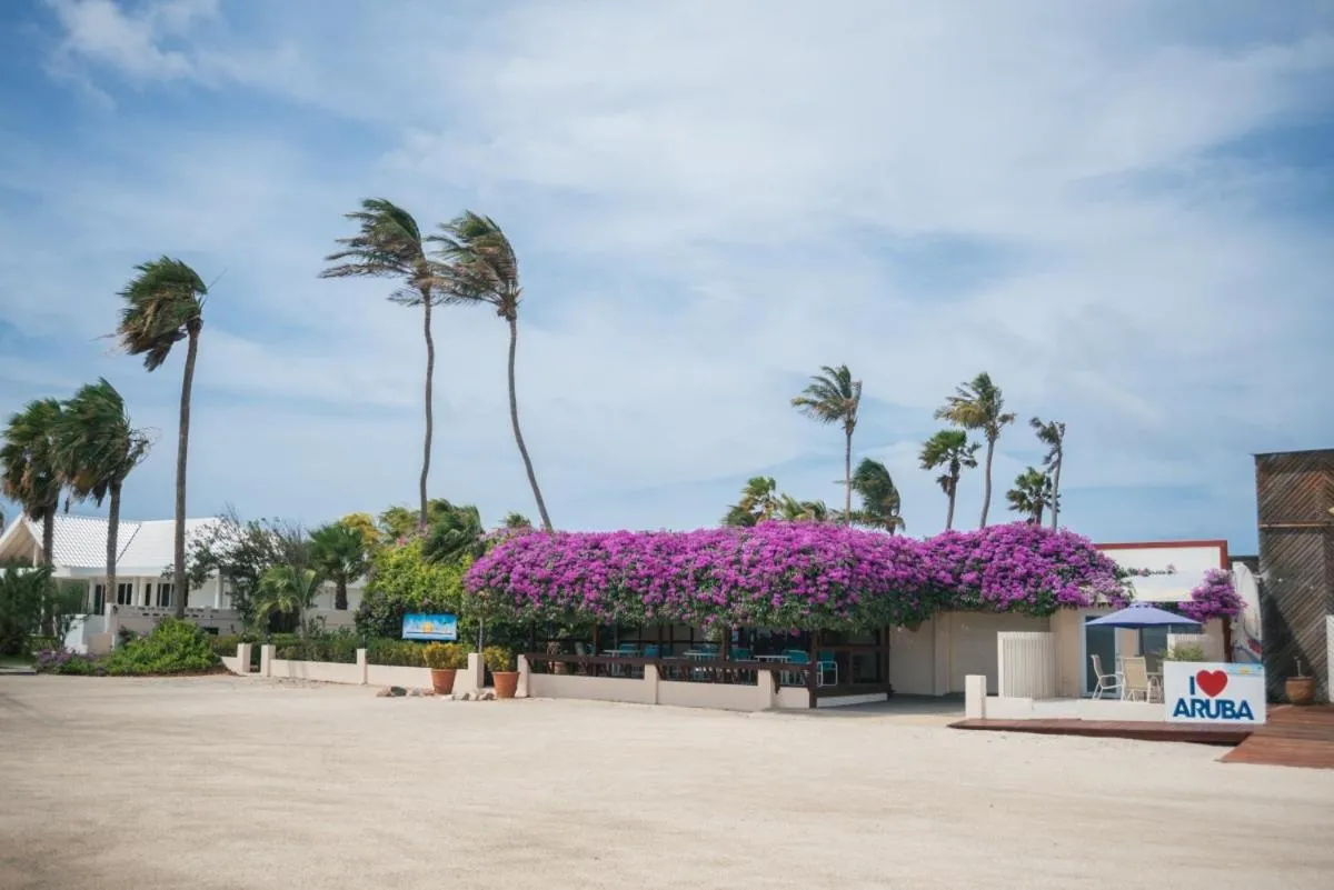 Property building in Aruba Beach Villas