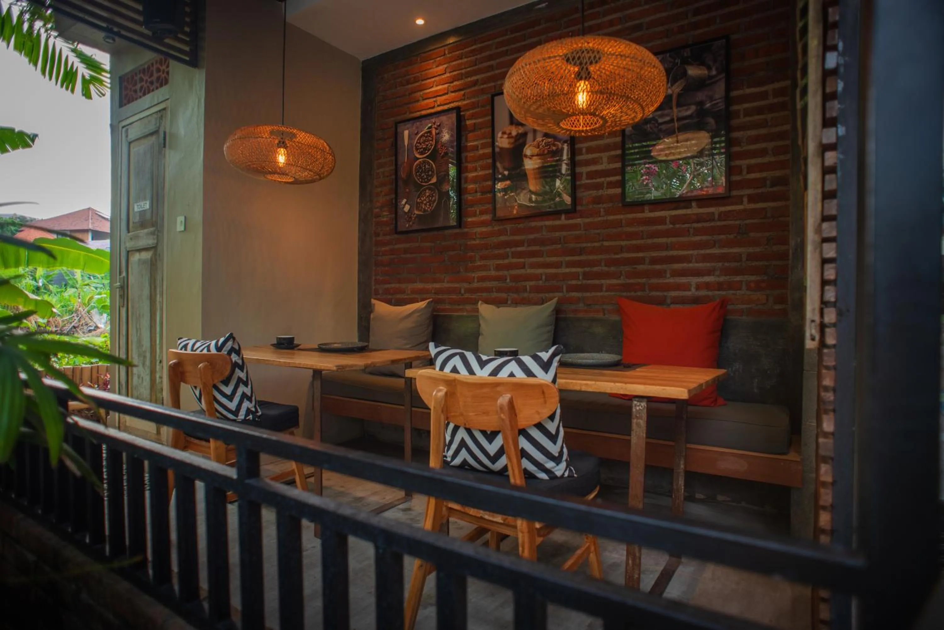 Seating area in Pangkung Sari Bed and Breakfast