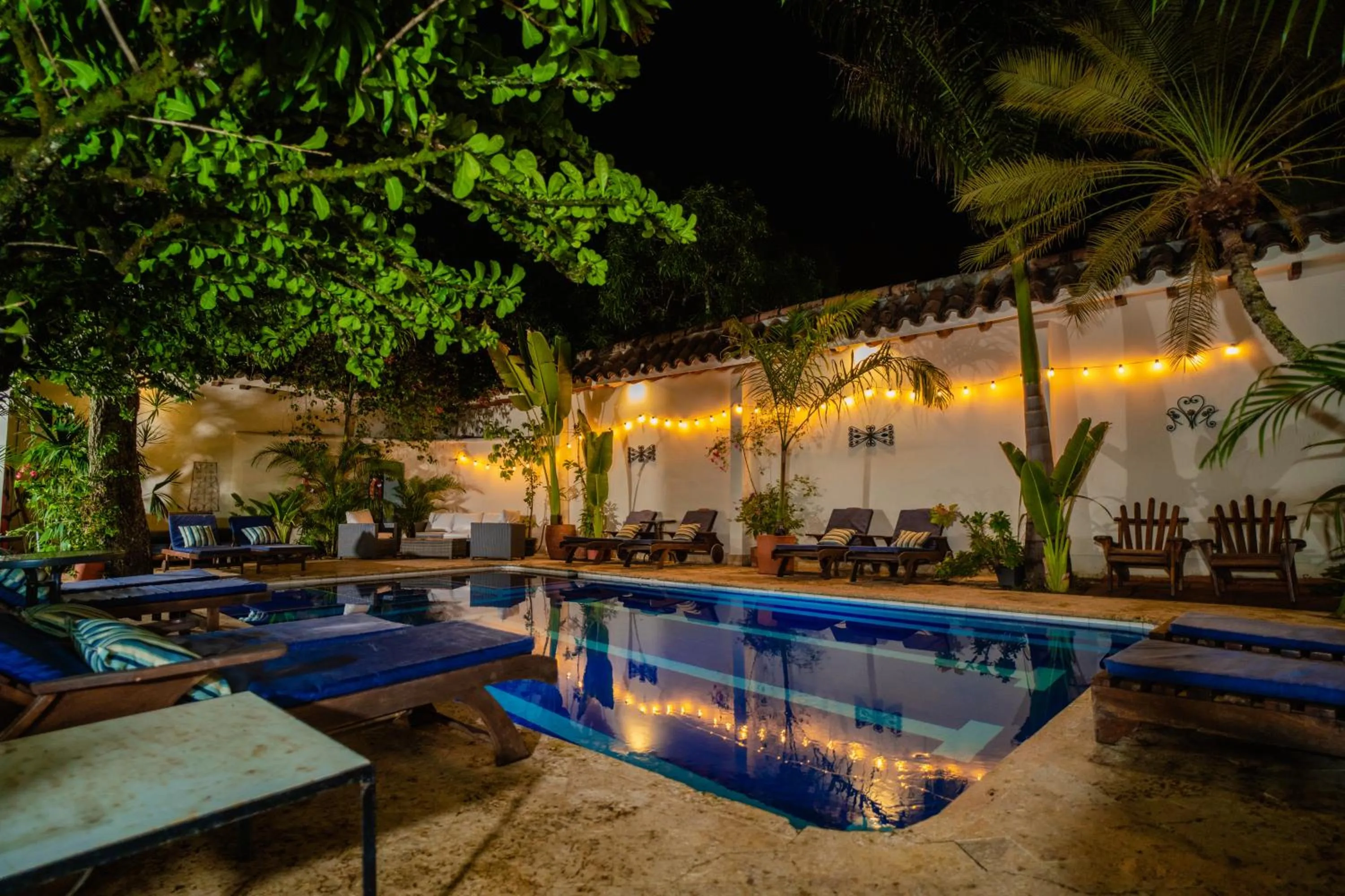 Night in Hotel Boutique Al Alma