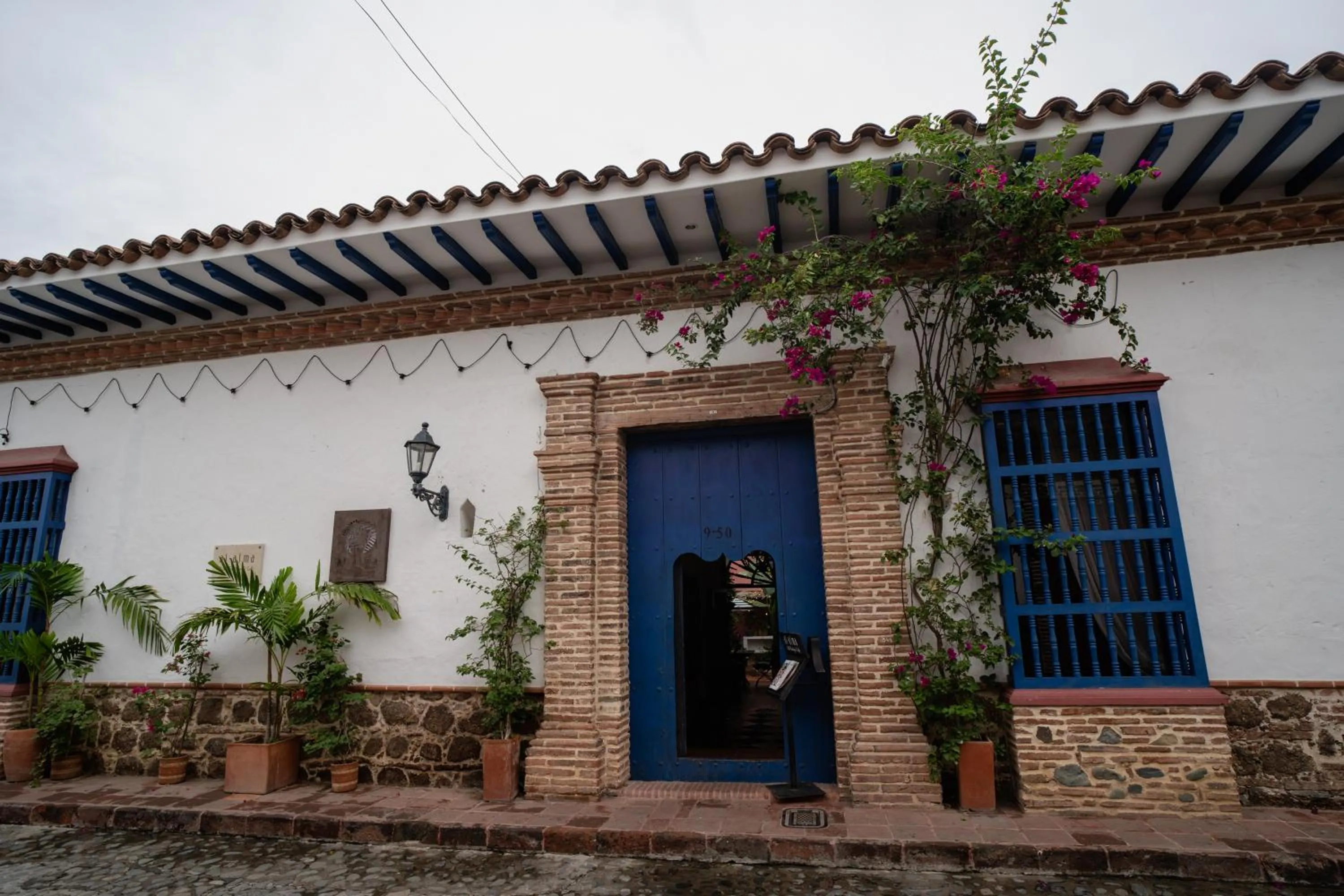 Property building in Hotel Boutique Al Alma