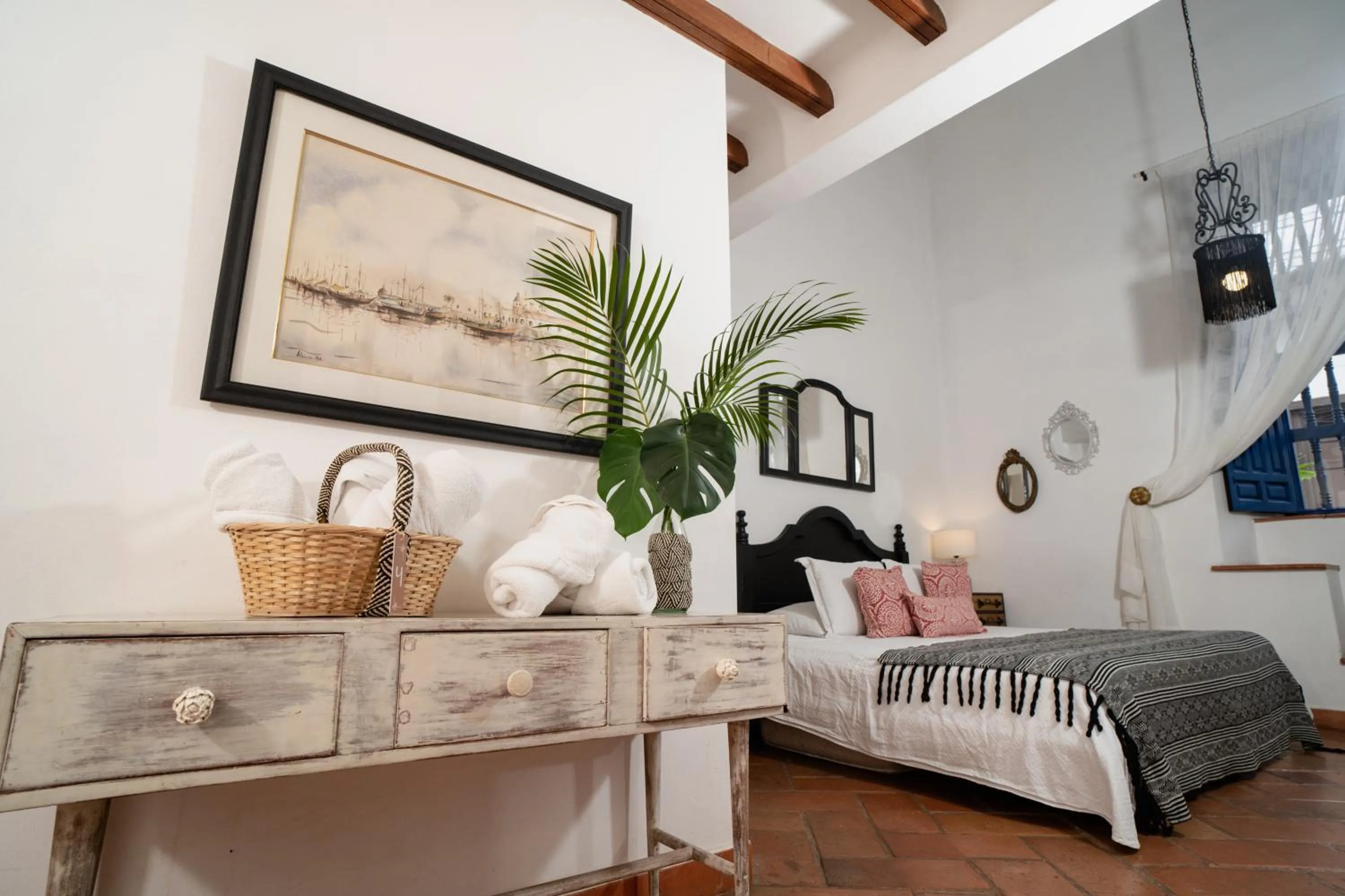 Decorative detail, Bed in Hotel Boutique Al Alma