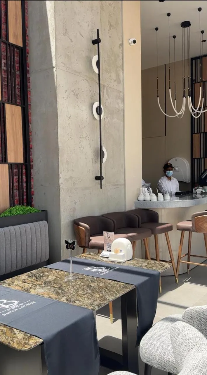 Restaurant/places to eat in Banan Hotel & فندق بنان