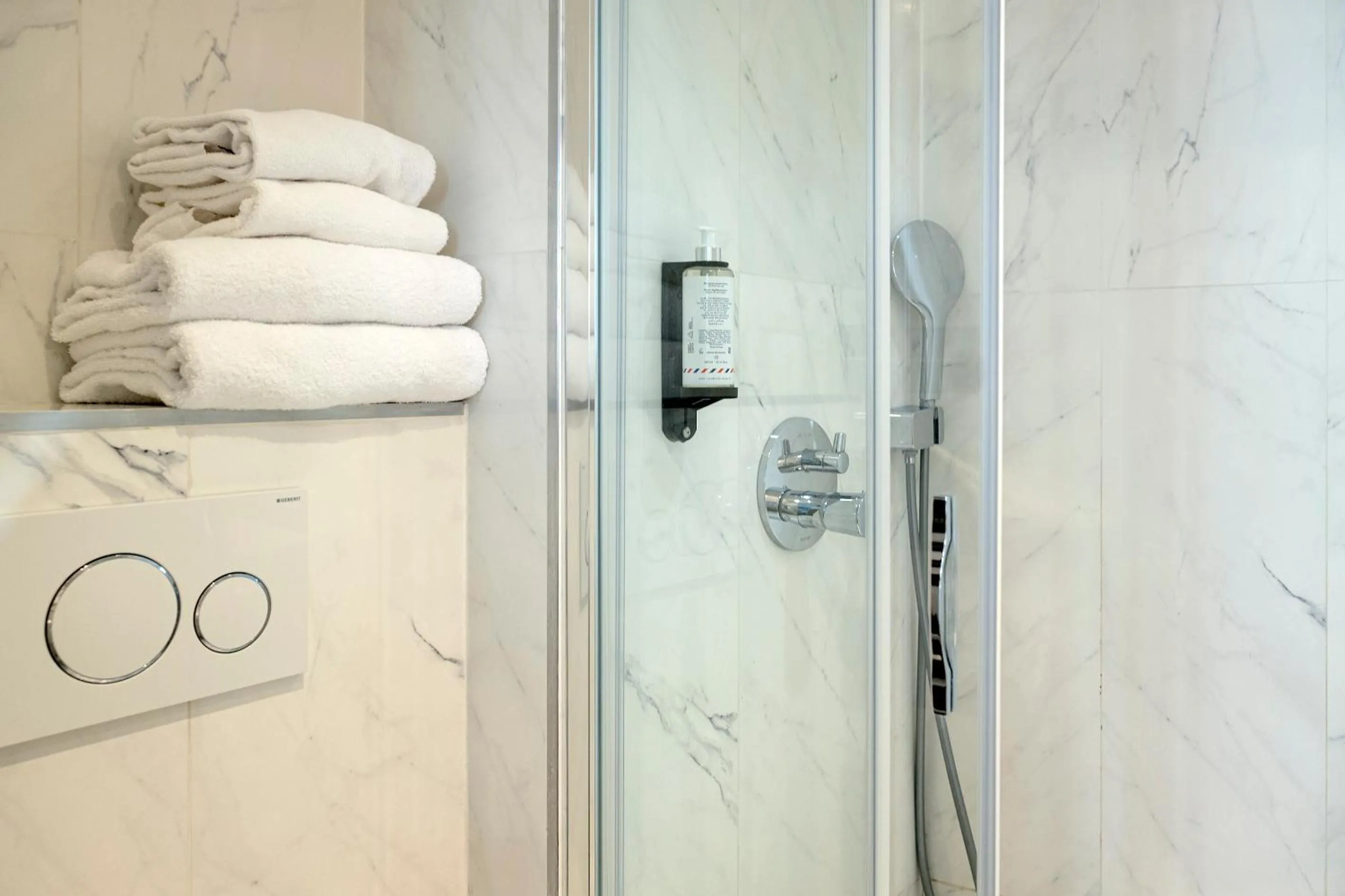 Bathroom in Hotel Aida Marais