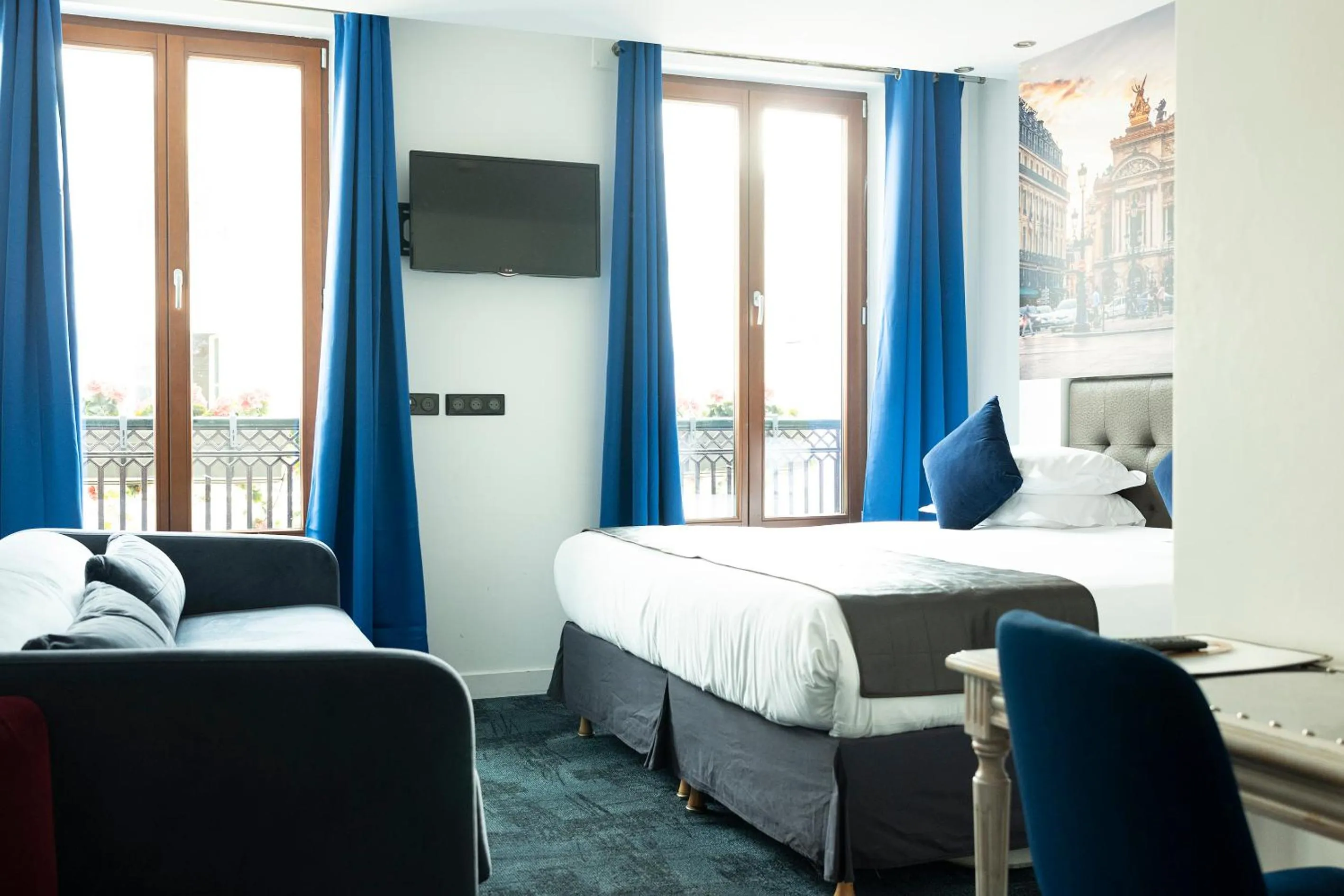 Decorative detail, Bed in Hotel Aida Marais