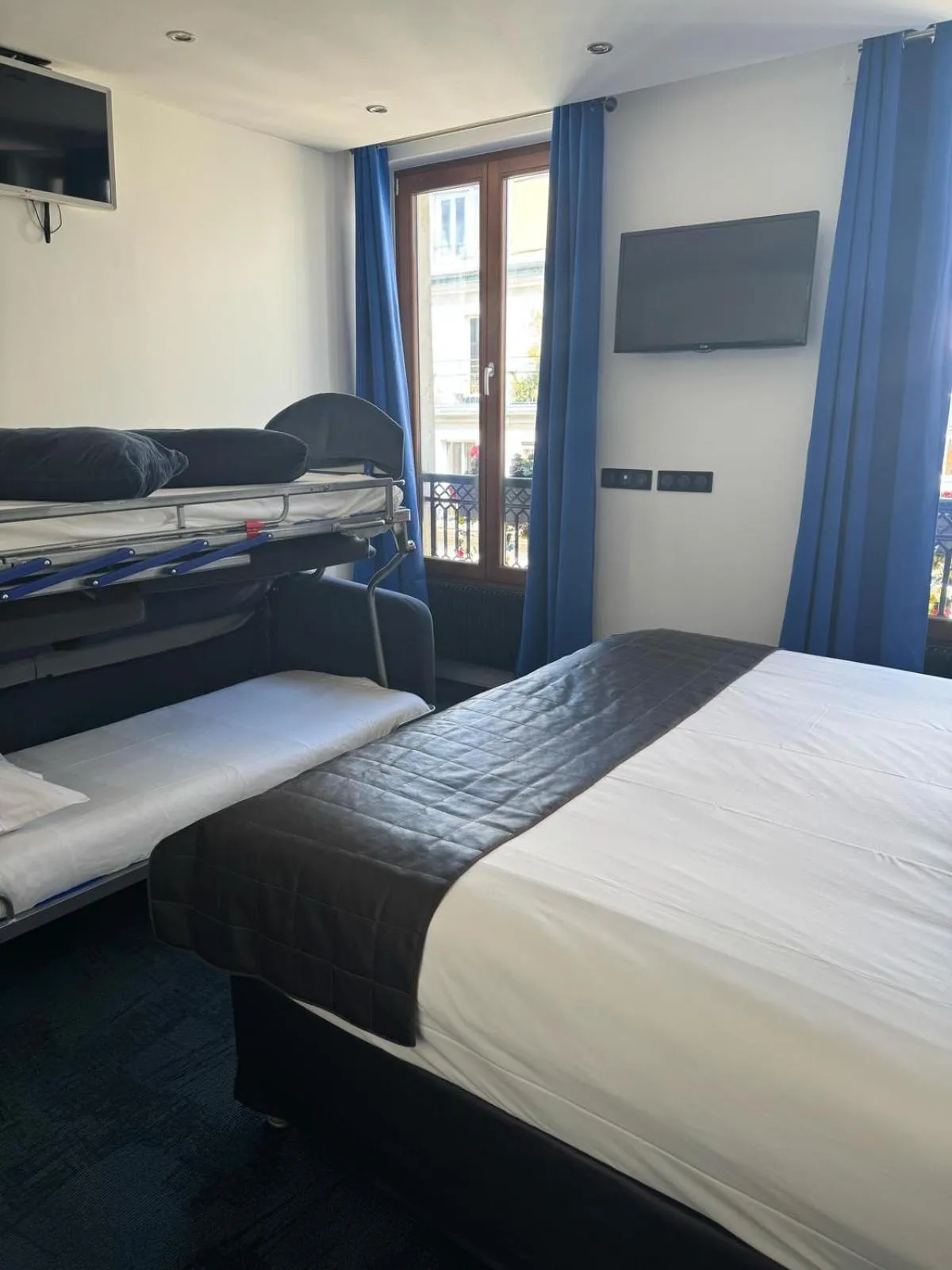 Decorative detail, Bed in Hotel Aida Marais