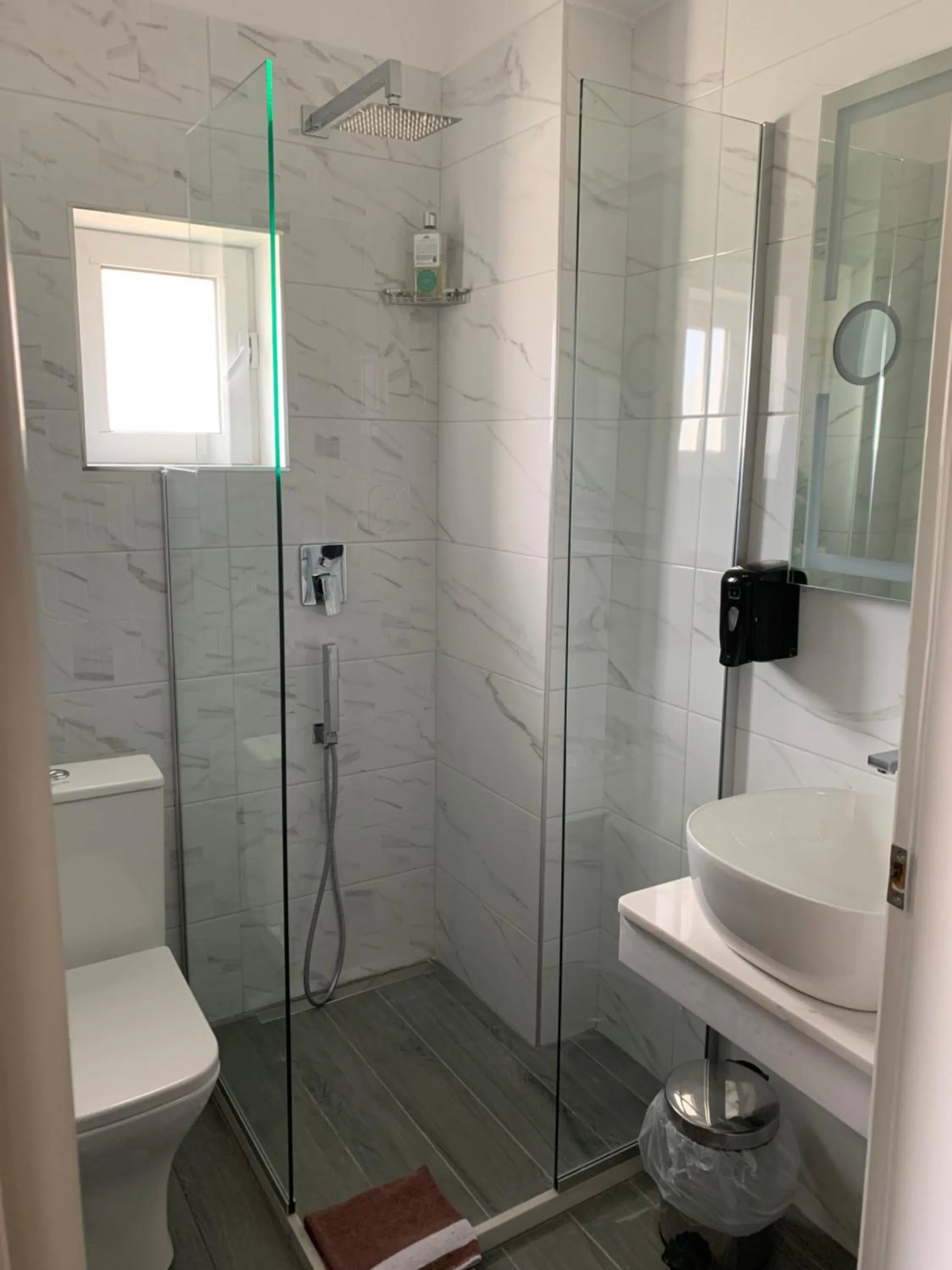 Bathroom in Perea Hotel