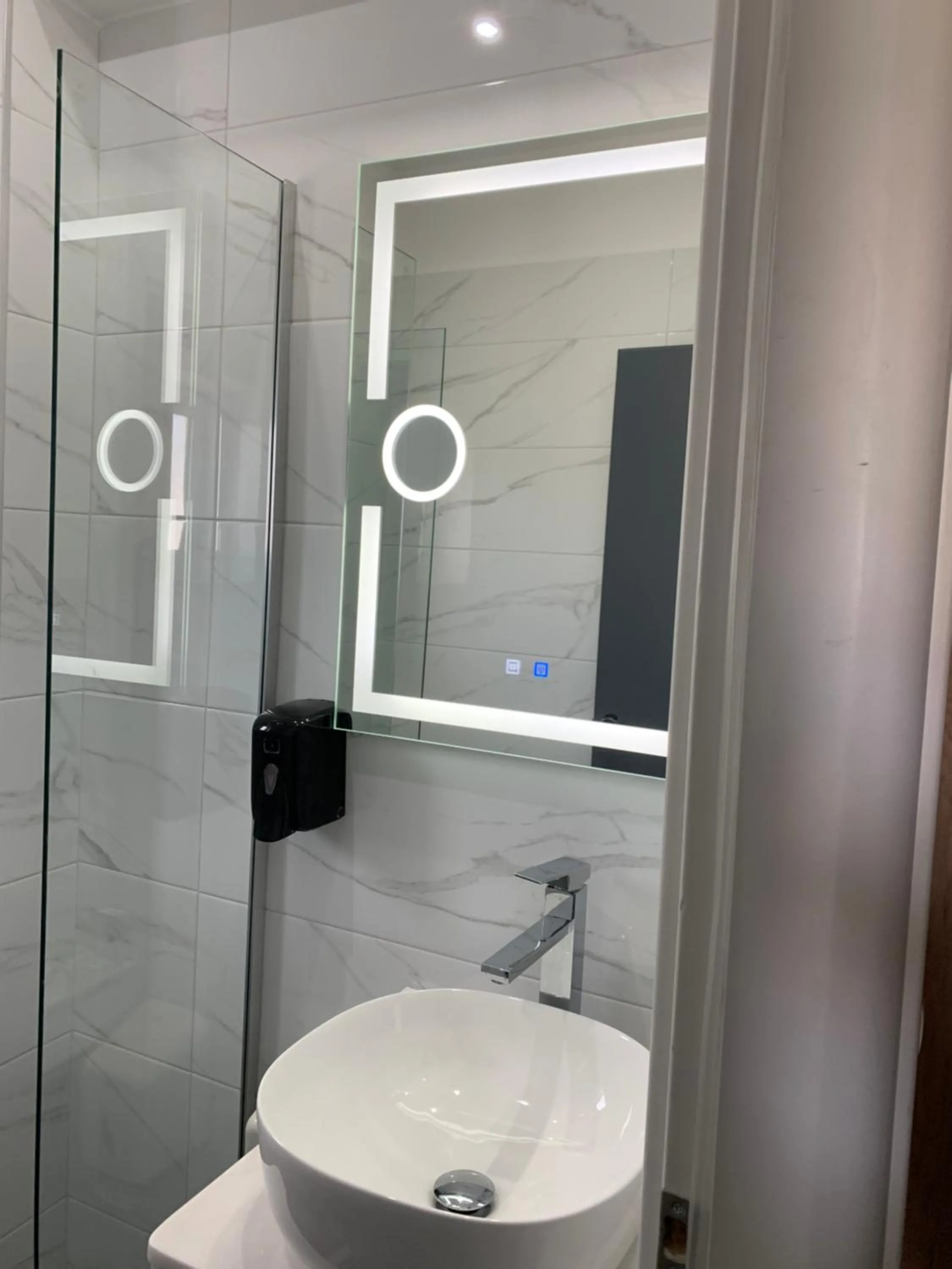 Bathroom in Perea Hotel