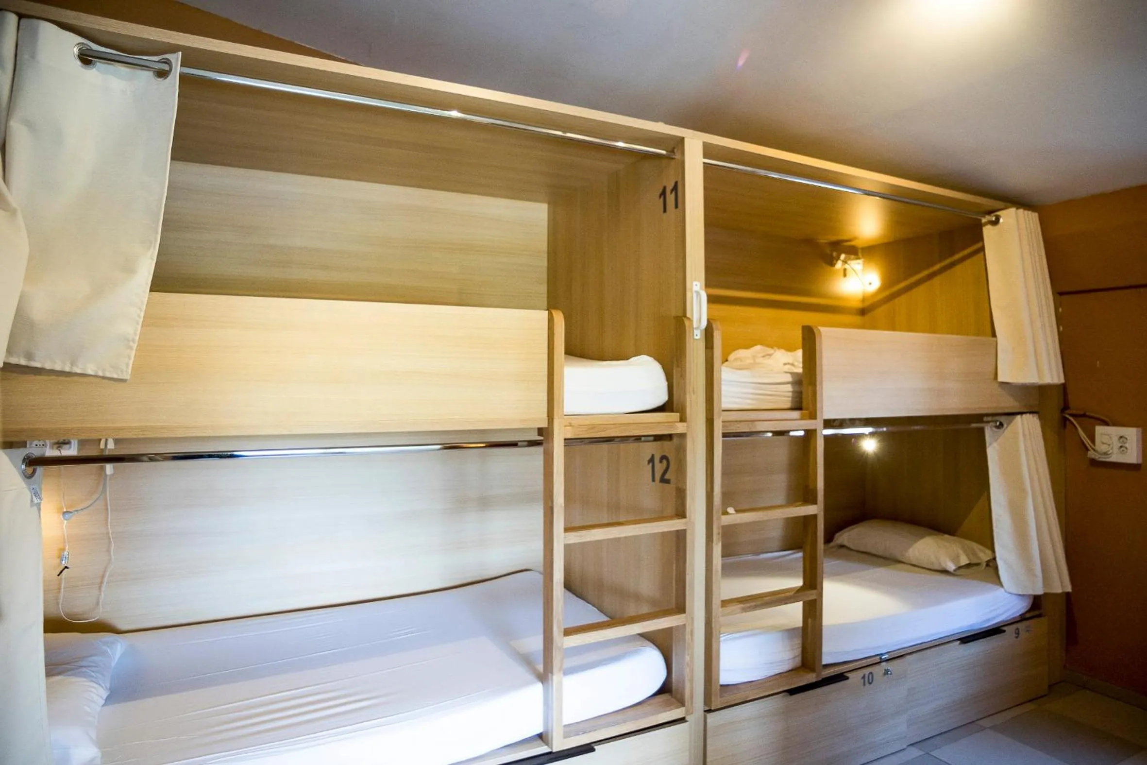bunk bed, Bed in River Hostel