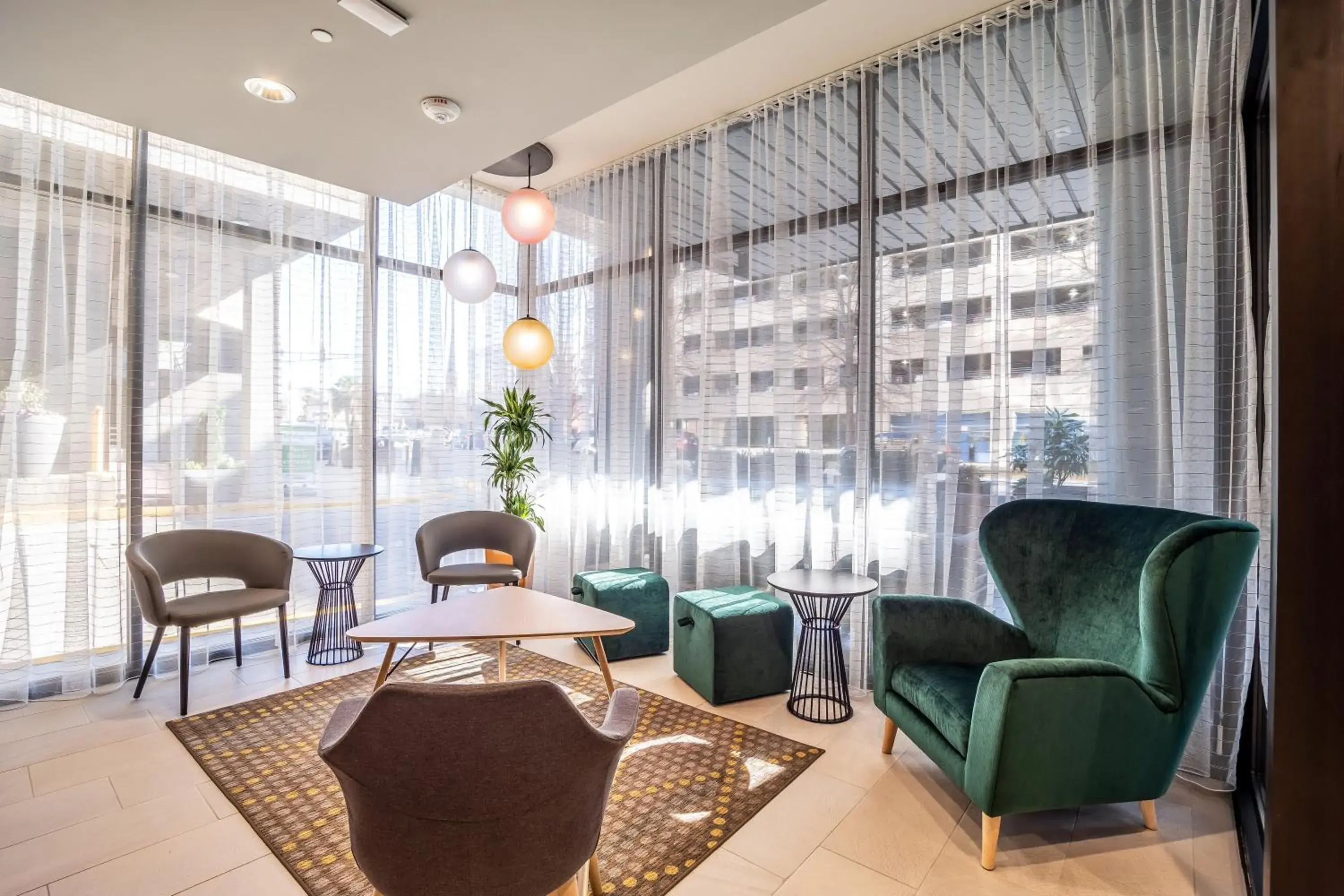 Property building in Holiday Inn Columbia - Downtown by IHG Property building in Holiday Inn Columbia - Downtown by IHG