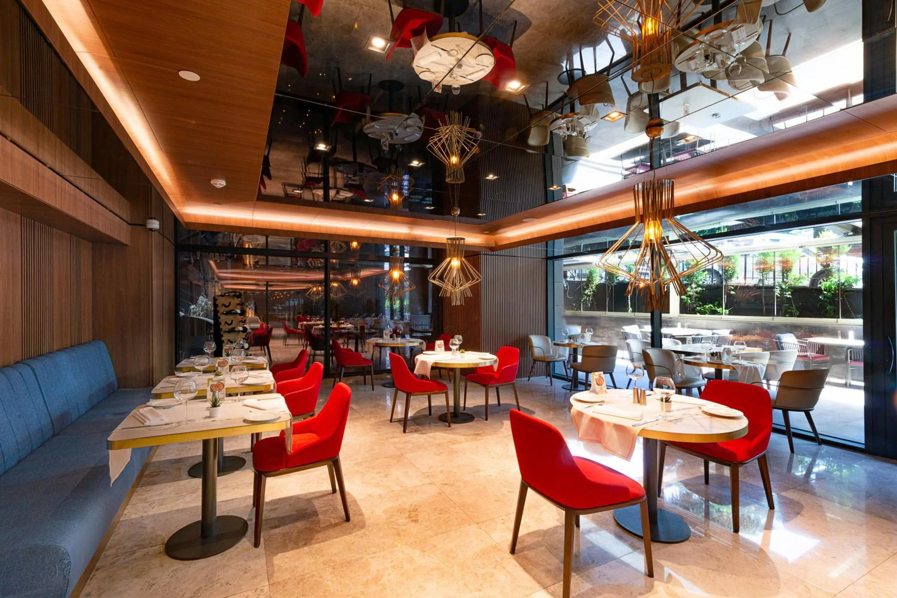 Restaurant/places to eat in The Craton Hotel Sisli