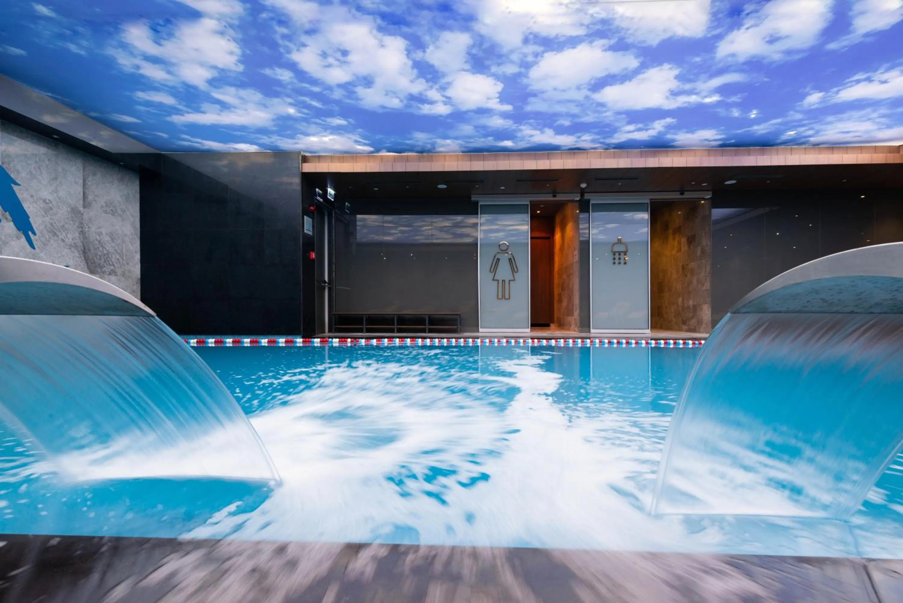 Swimming pool in The Craton Hotel Sisli