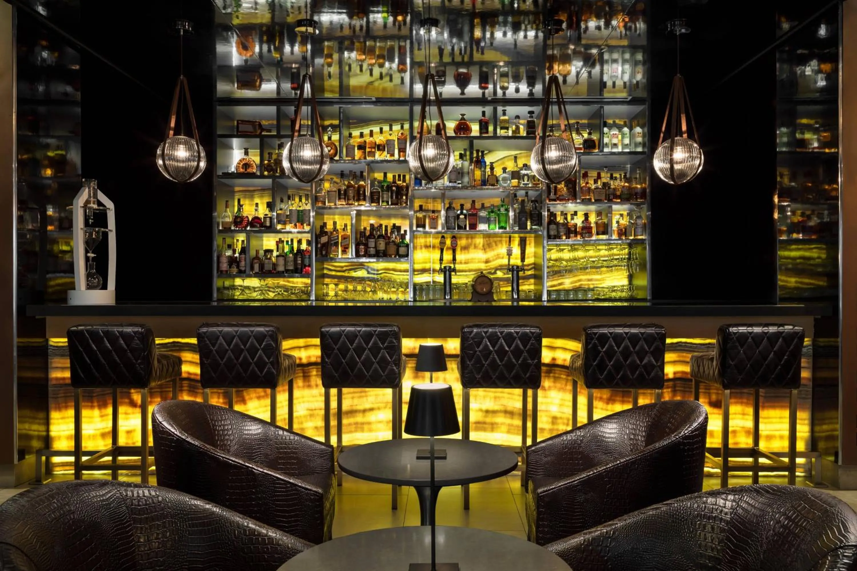 Lounge or bar in AC Hotel by Marriott San Juan Condado